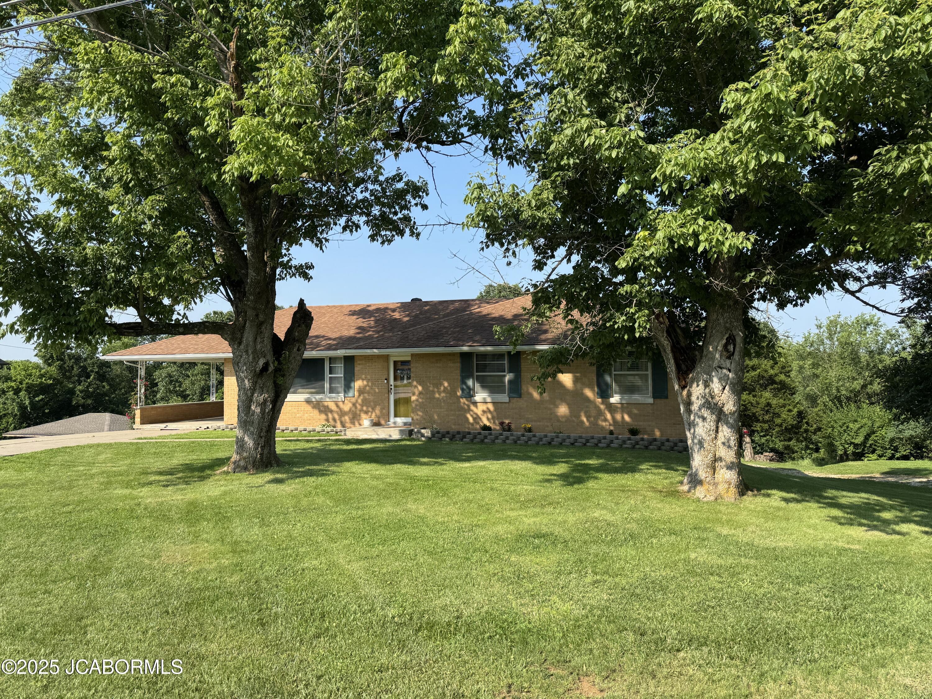 907 Scott Station Road Property Photo 1