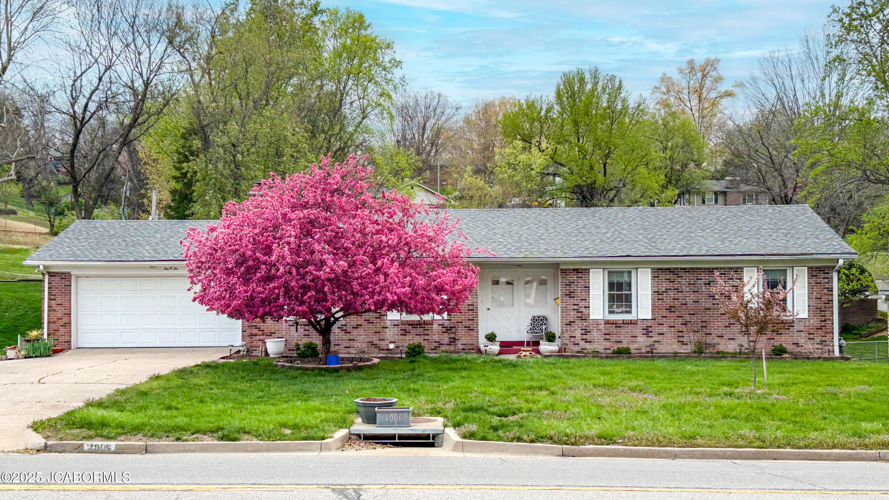 1006 Southwest Boulevard Property Photo 1