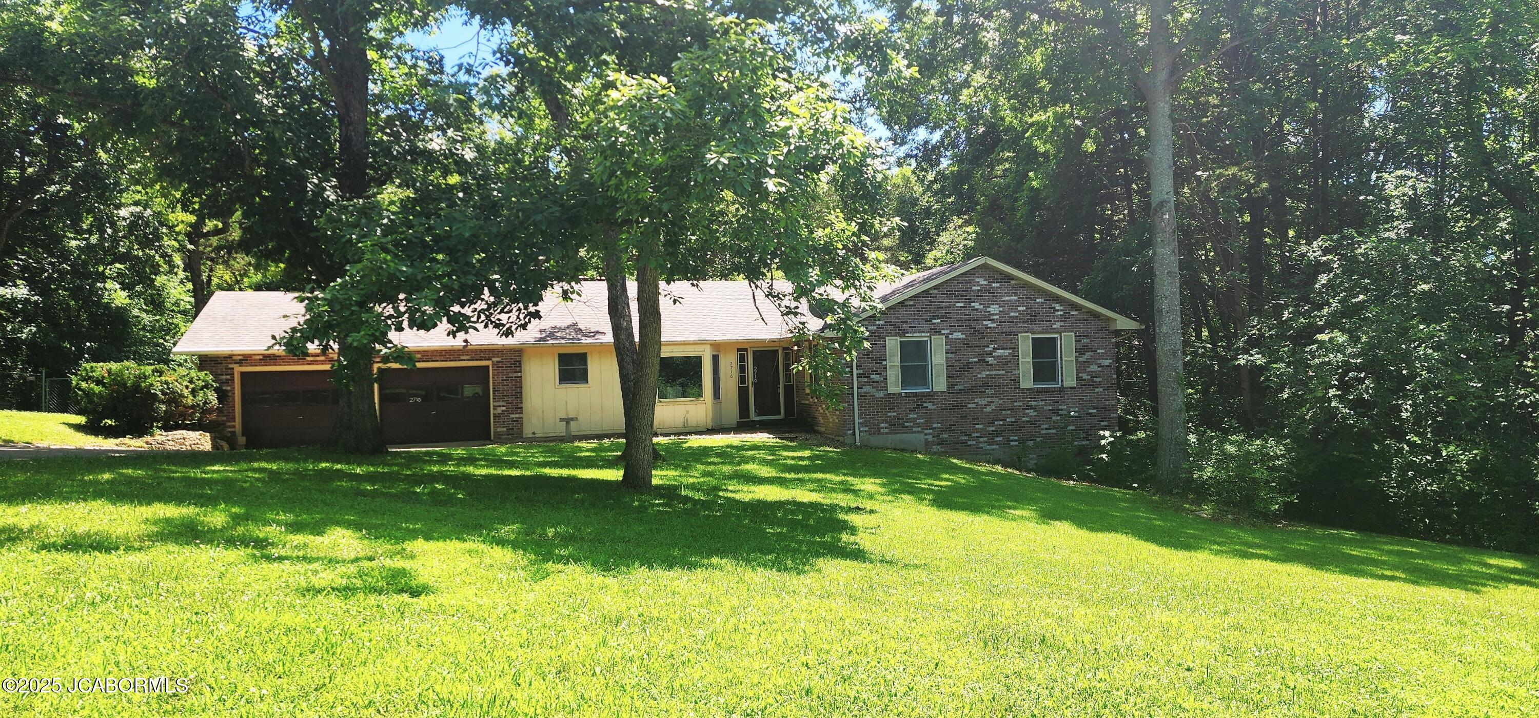 2716 Shagbark Circle Property Photo 1