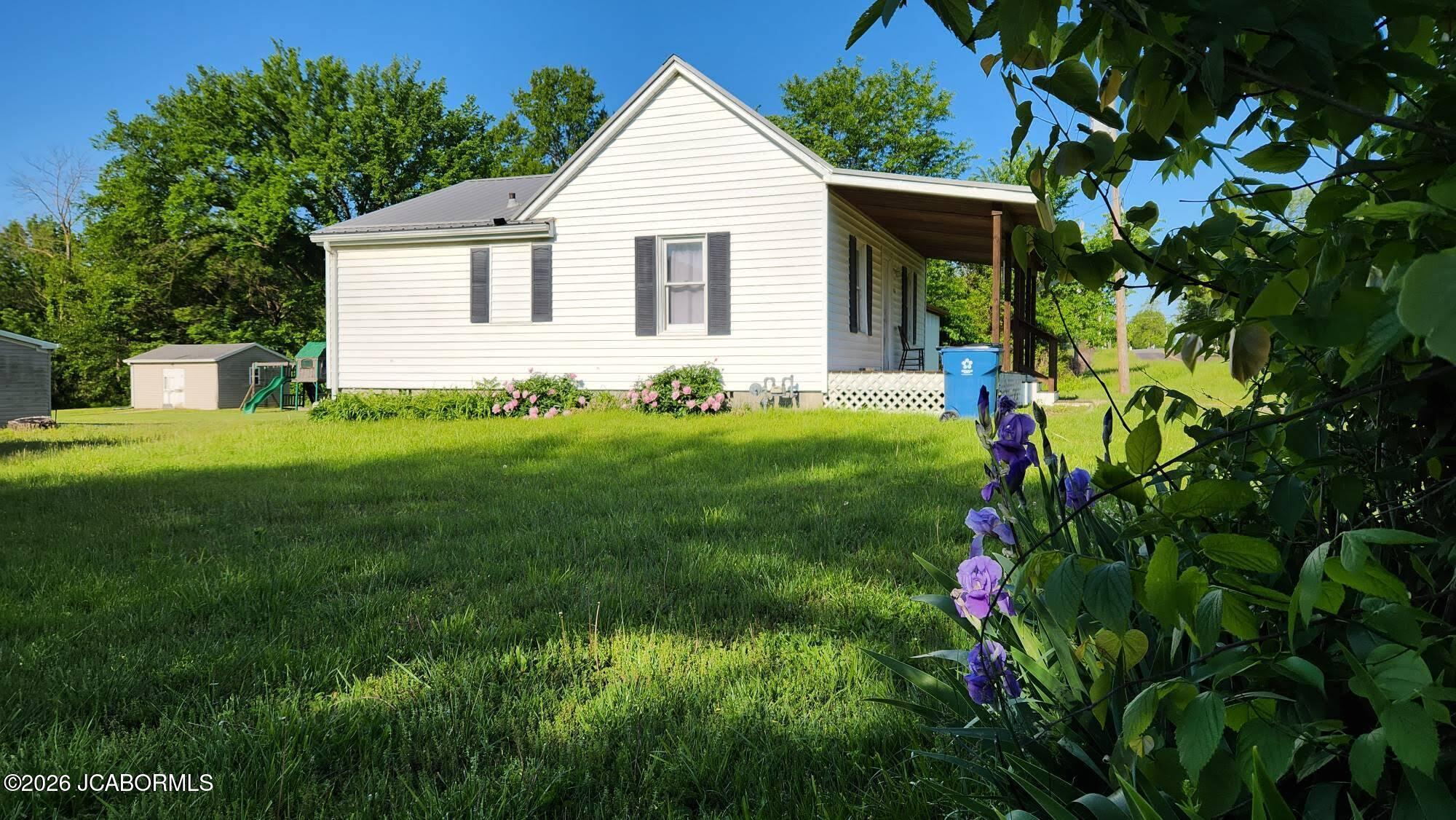 106 W Byrd Street Property Photo 15