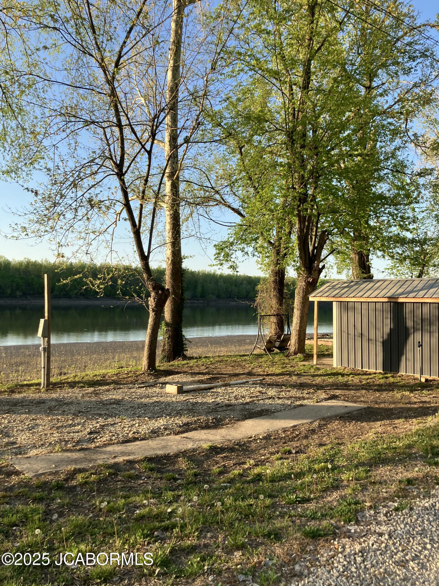1857 COUNTY RD 416