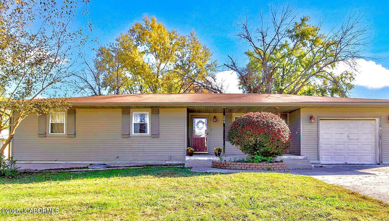 404 Circle Drive Property Photo 1