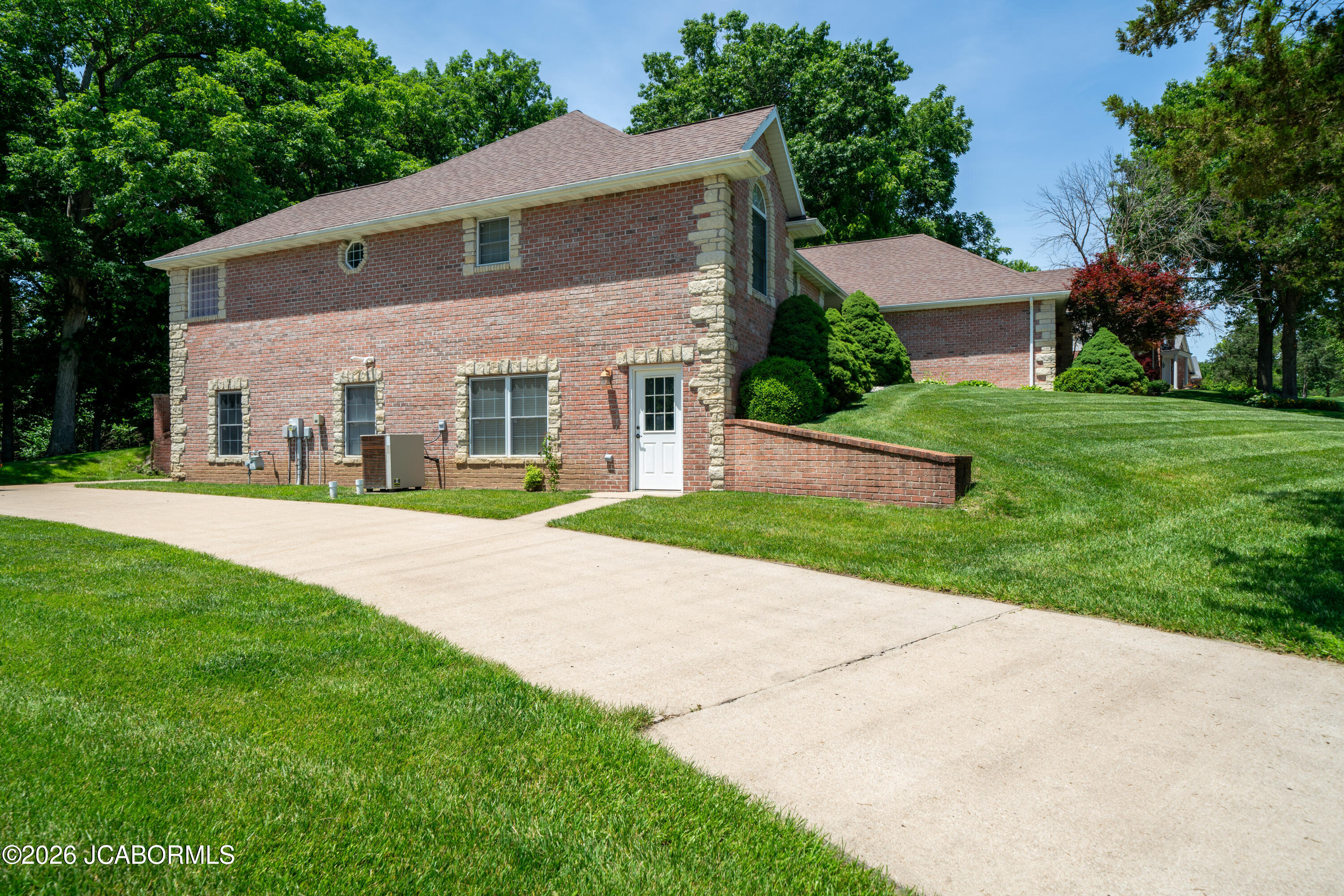 2328 Green Meadow Drive Property Photo 13