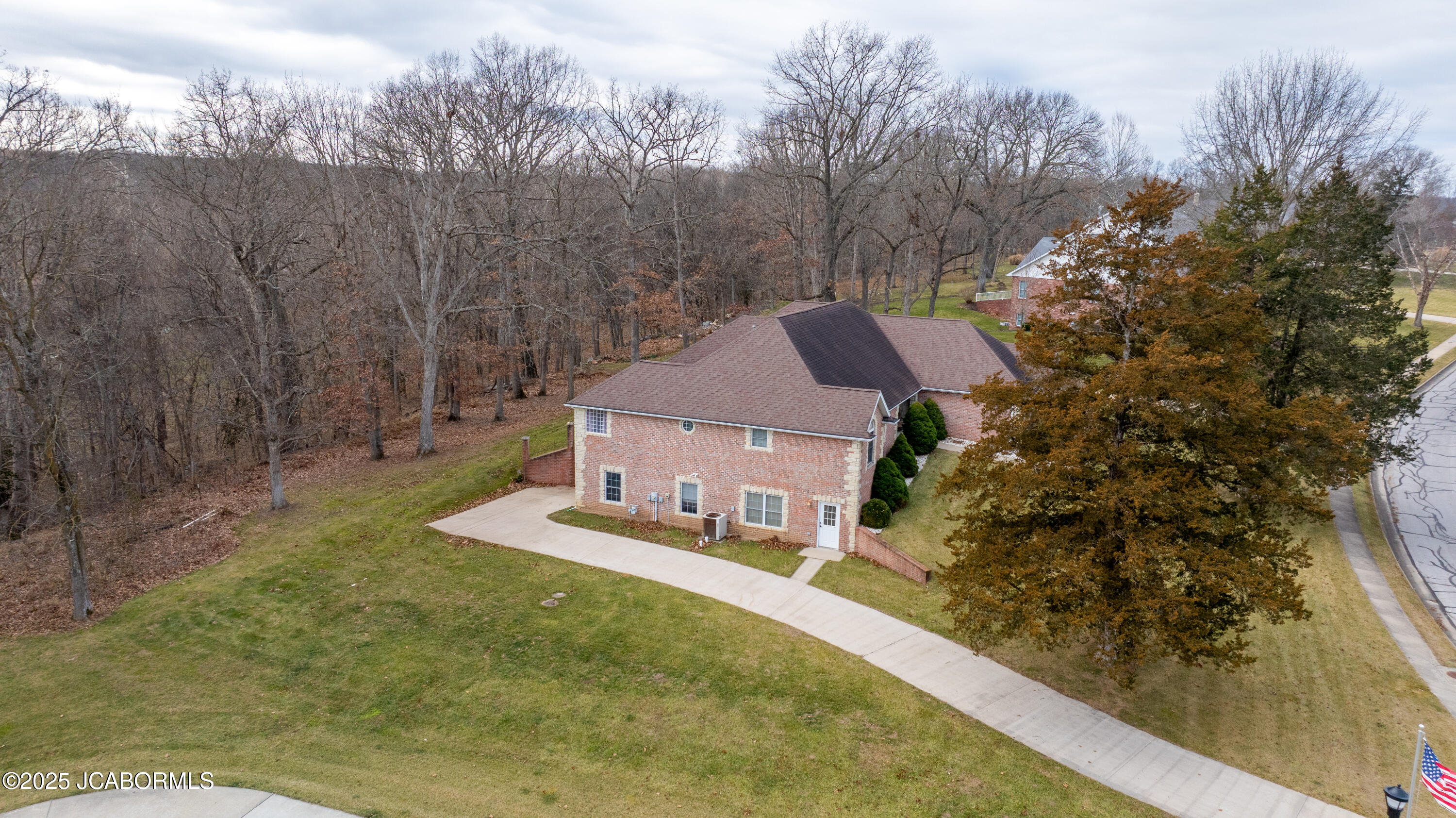 2328 Green Meadow Drive Property Photo 14