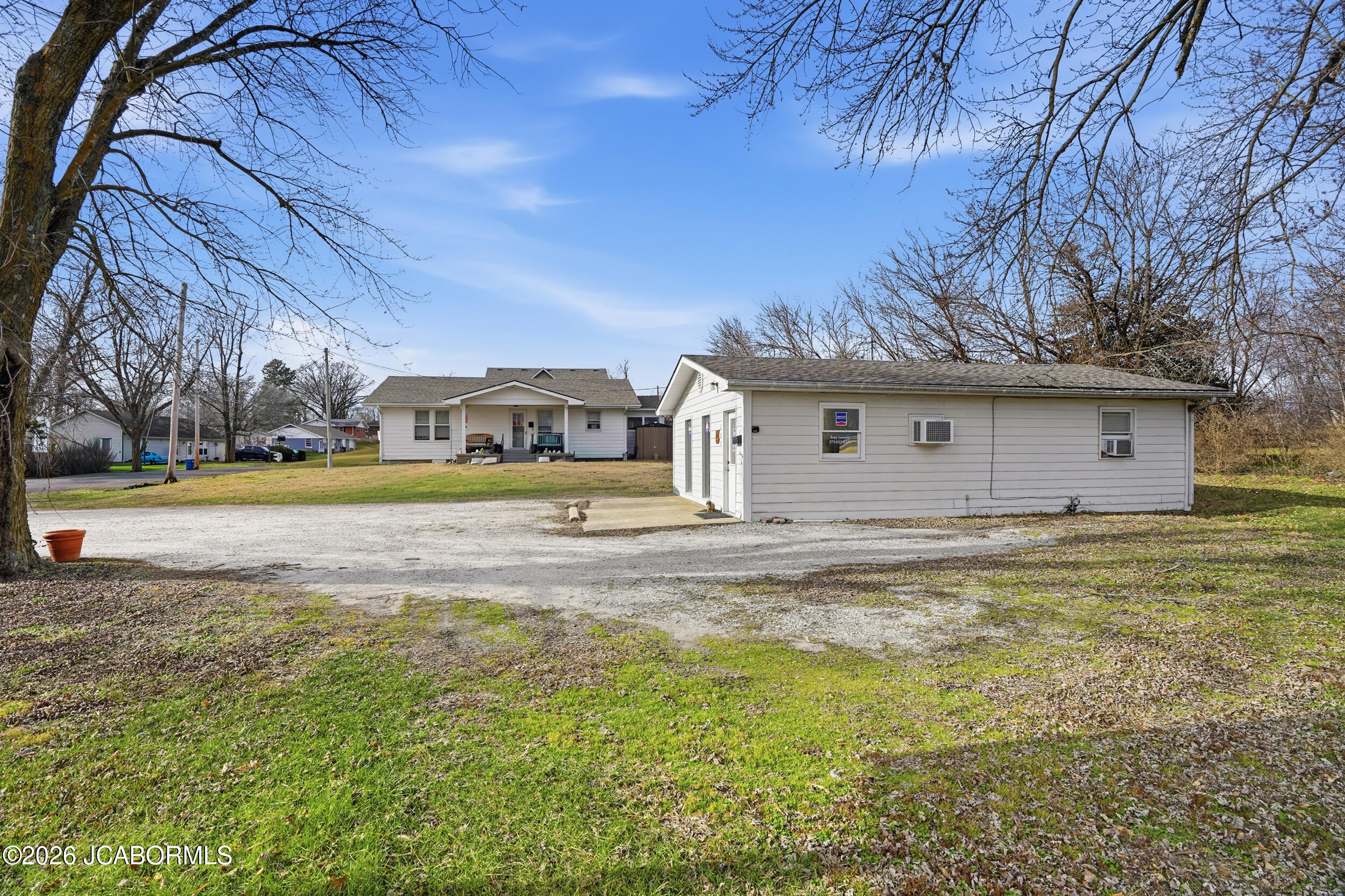 209 E Johnson Avenue Property Photo 6