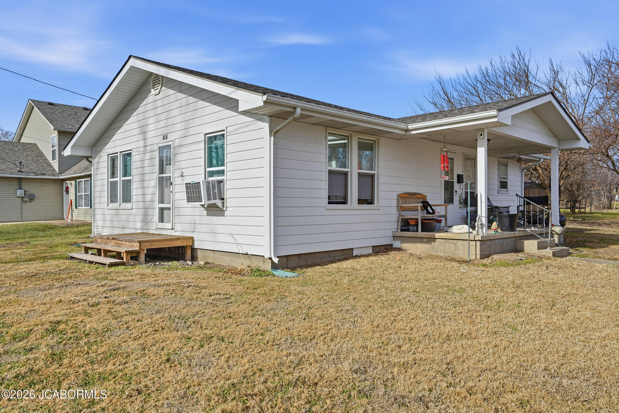 209 E Johnson Avenue Property Photo 8