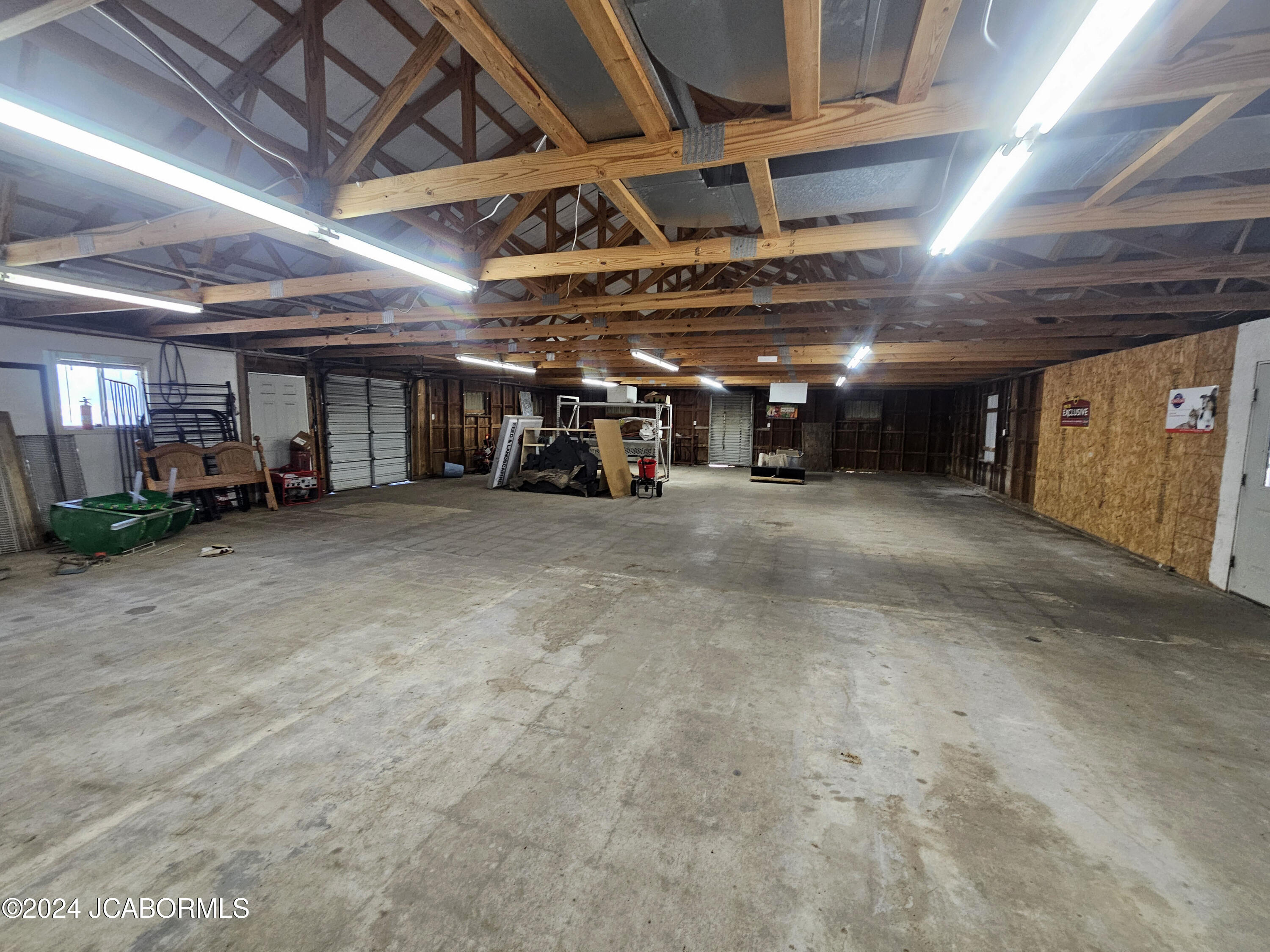 2110 N Bluff St Property Photo 8