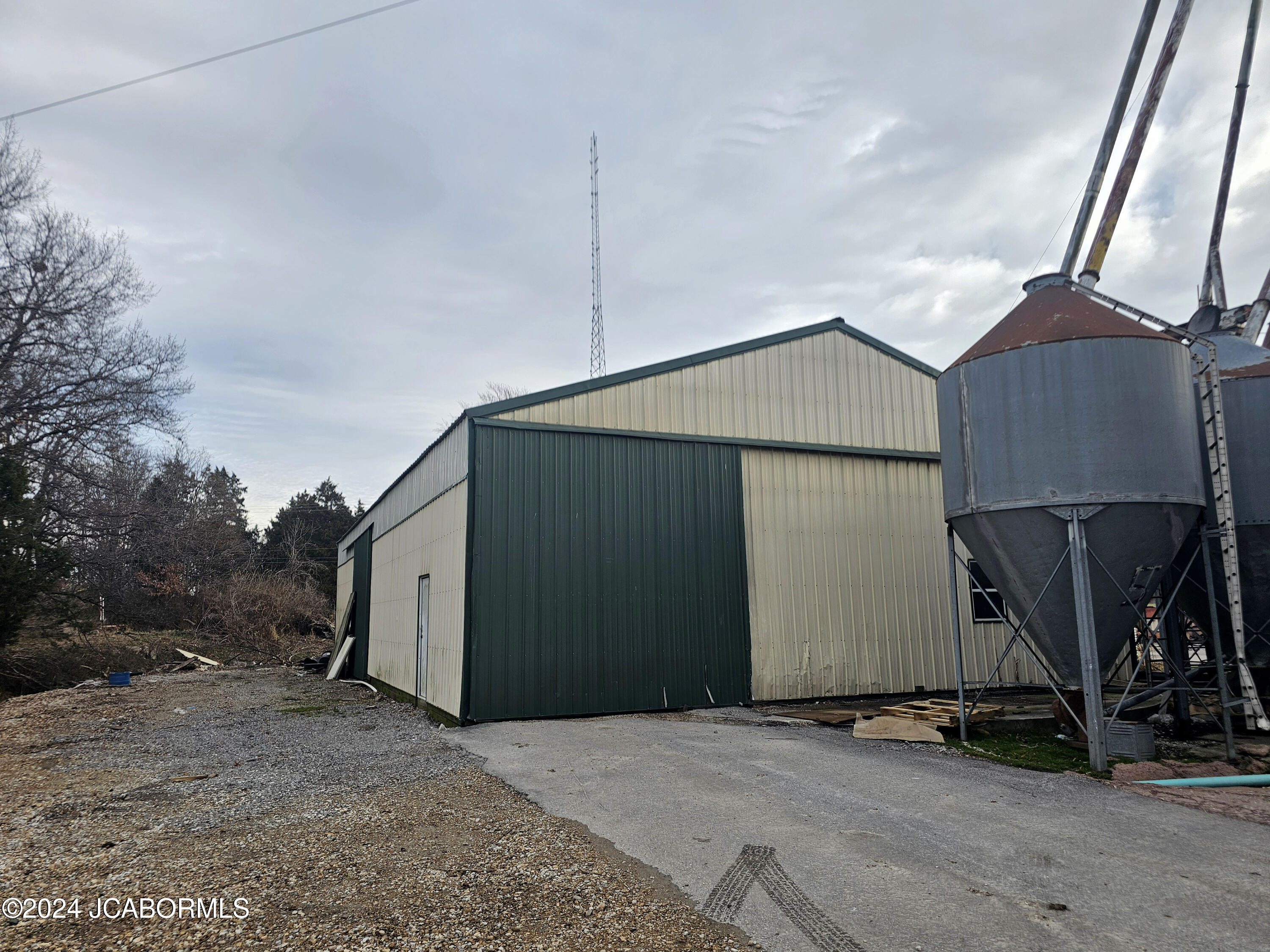 2110 N Bluff St Property Photo 23