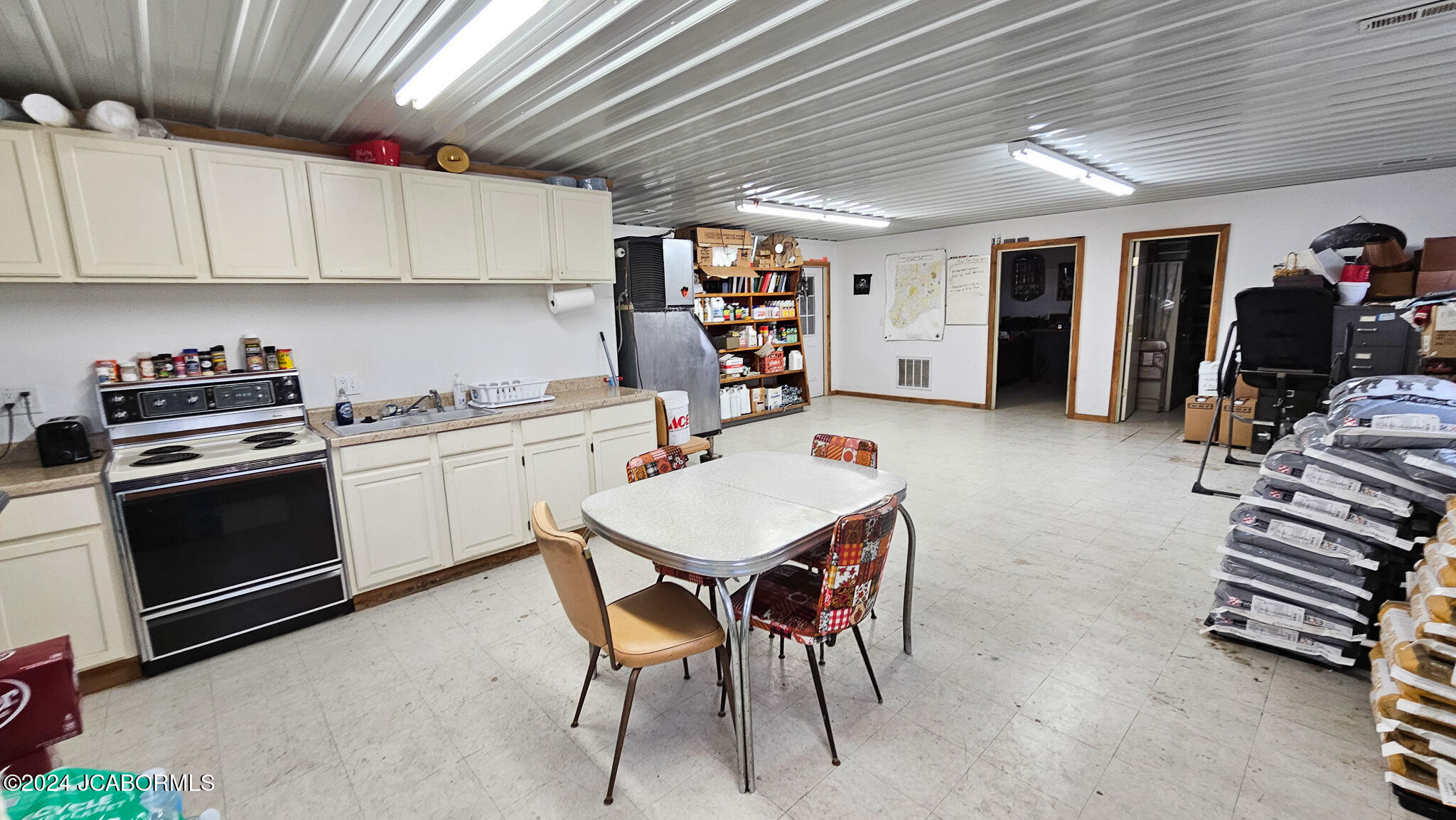 2110 N Bluff St Property Photo 54