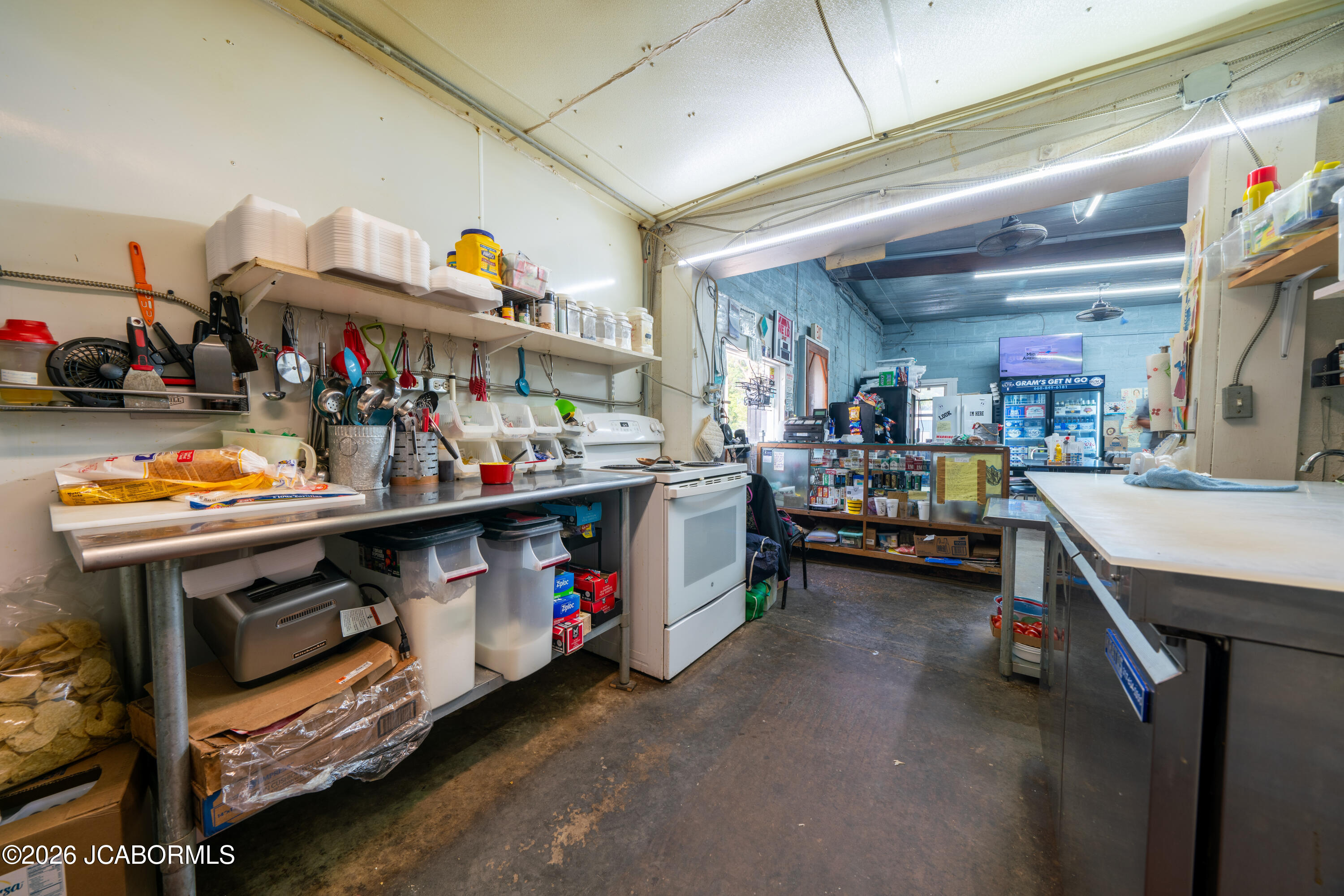 116 E Row Street Property Photo 43