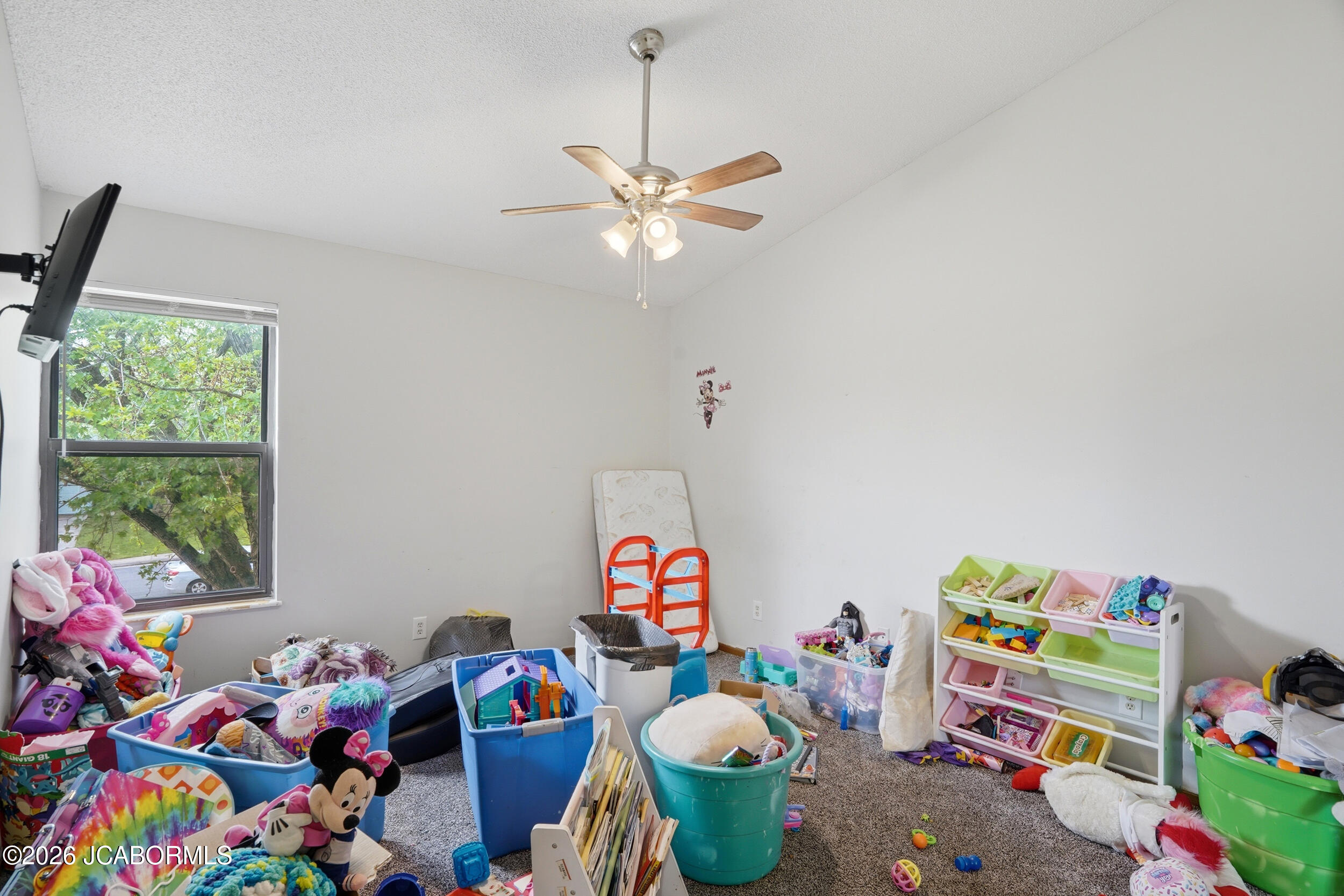303 E Liberty Lane A&b Property Photo 40
