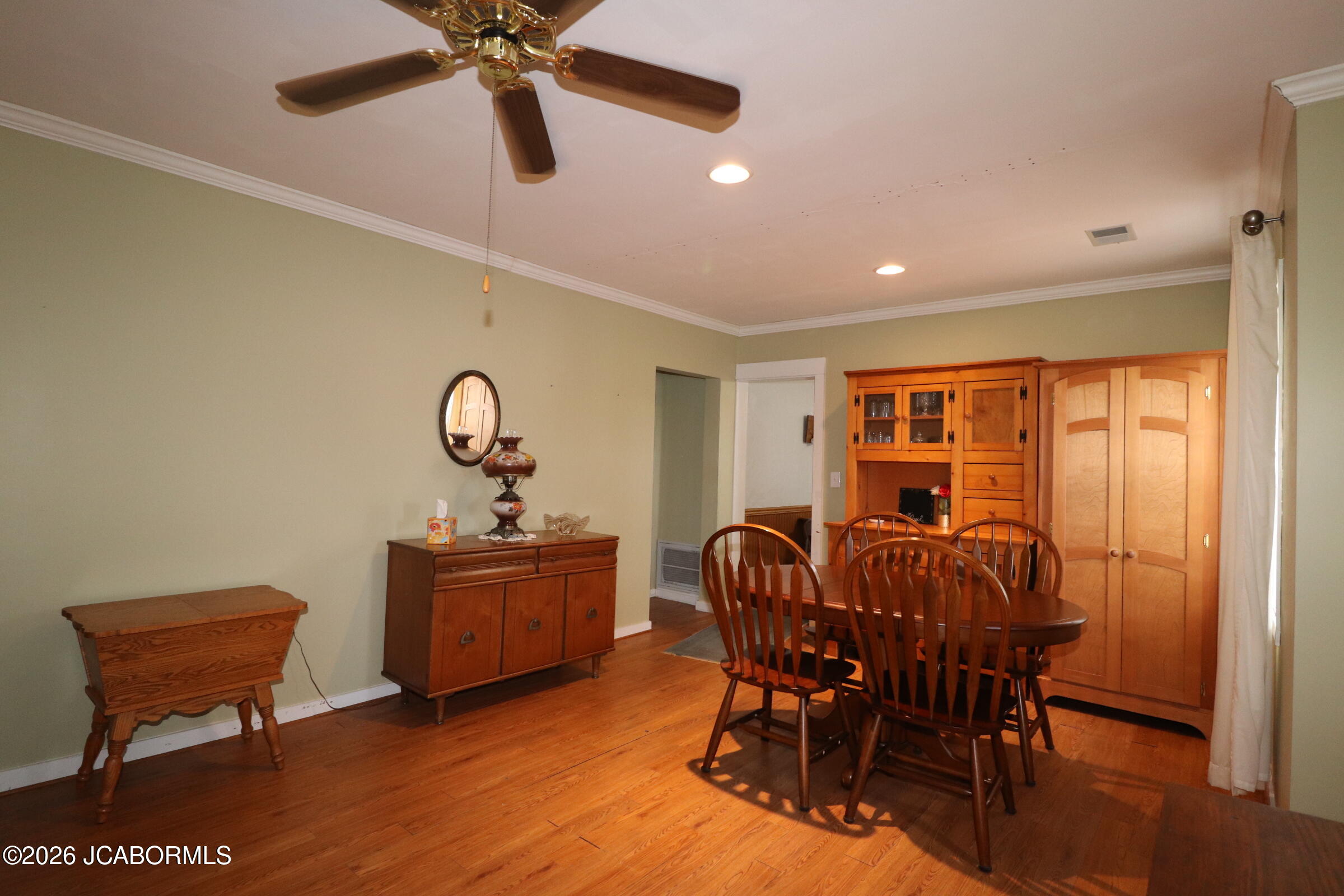 550 S Summit Drive Property Photo 4