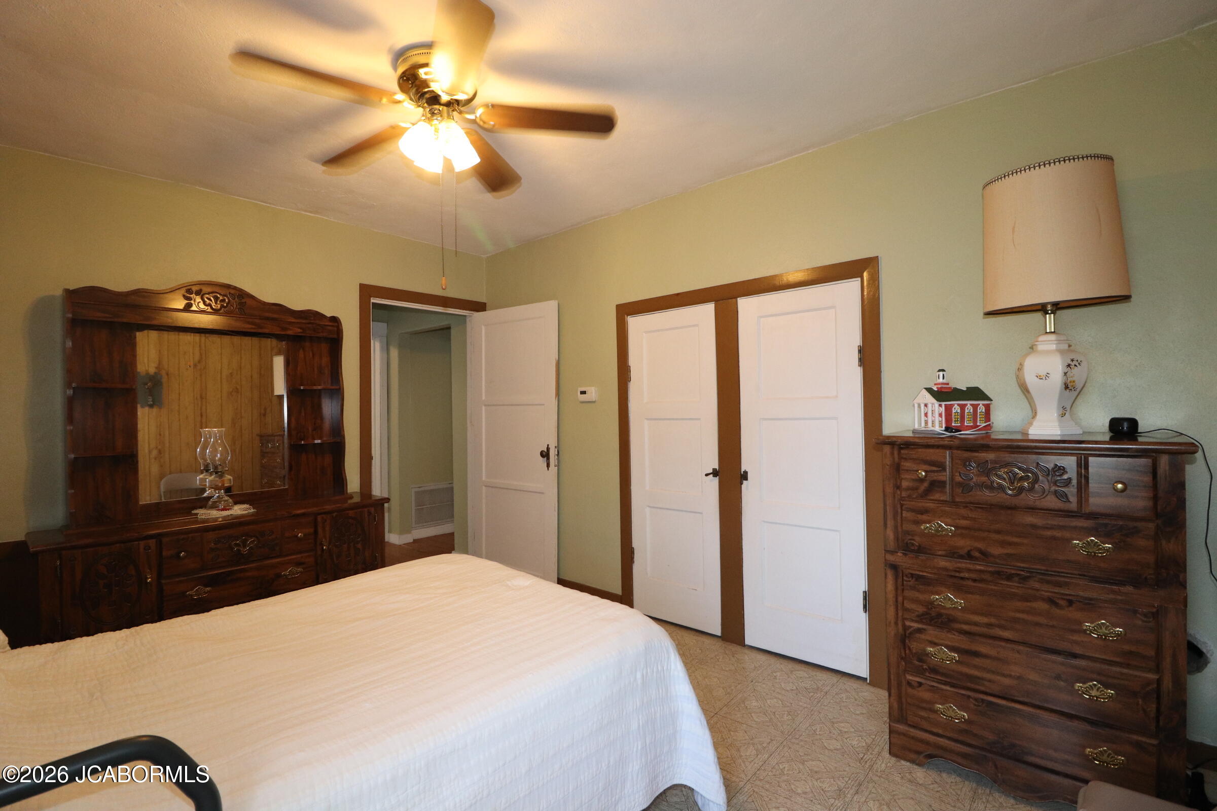 550 S Summit Drive Property Photo 7