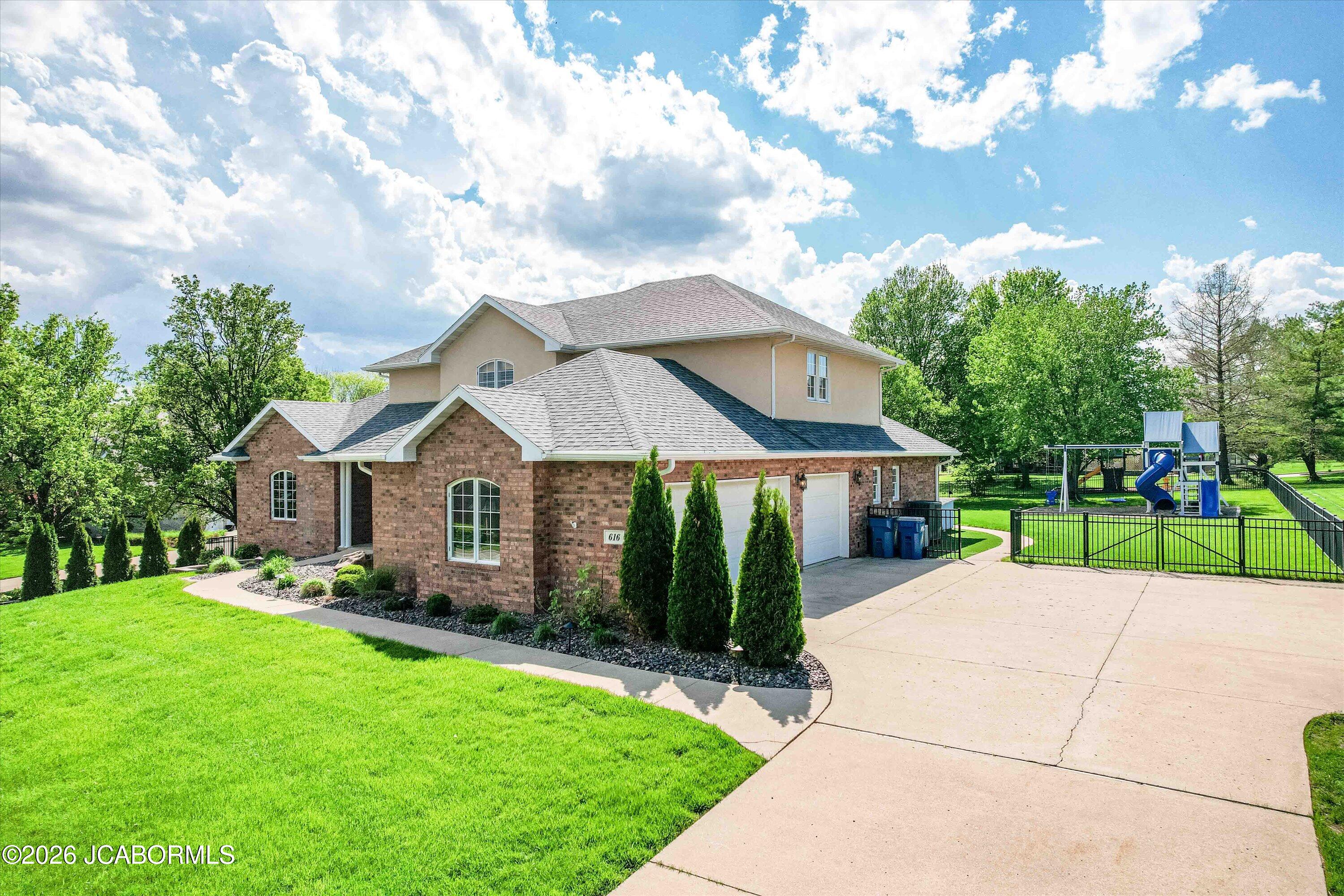 616 S Eagle Trace Property Photo 3