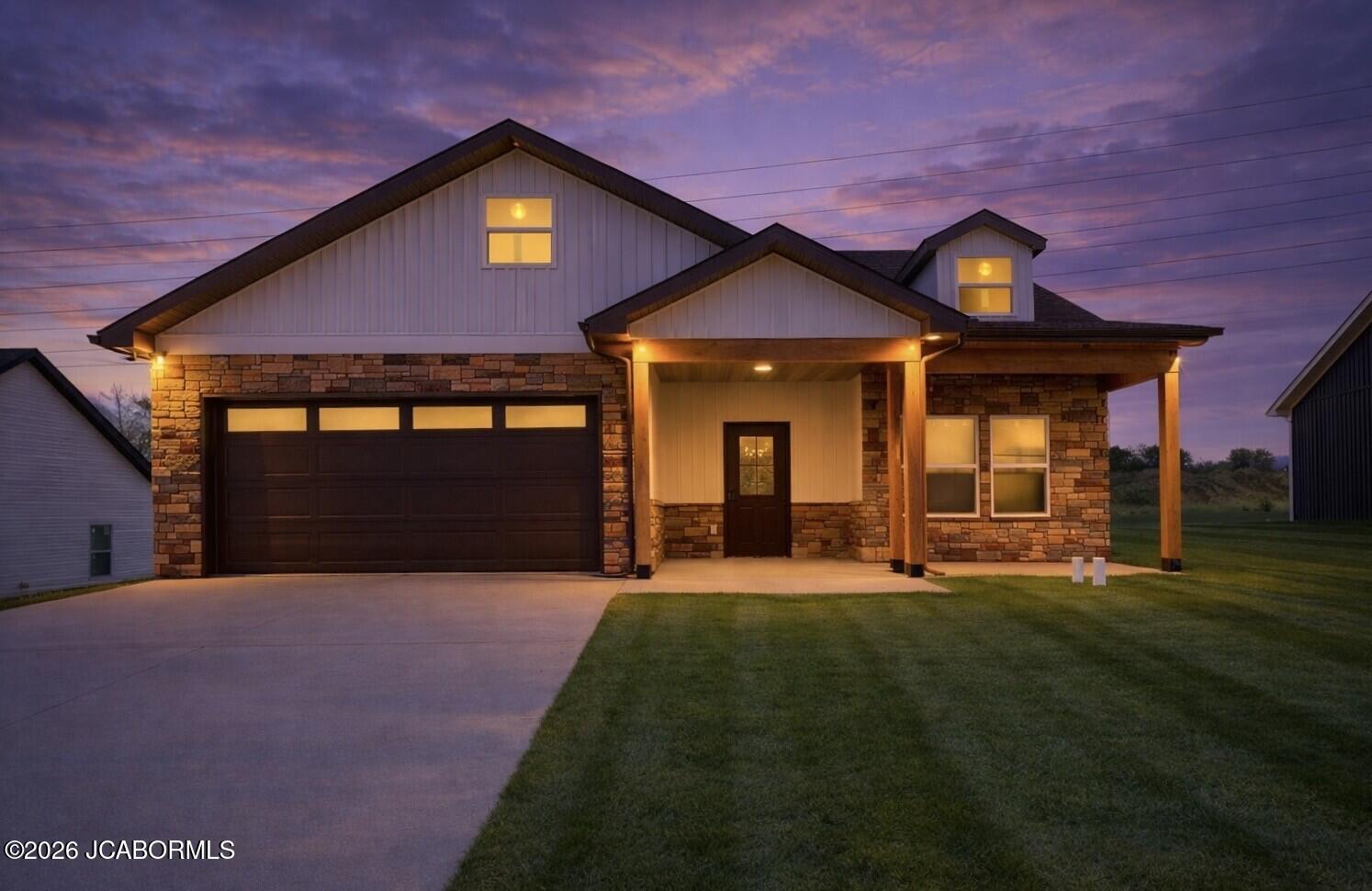 779 Vine Drive Property Photo 1