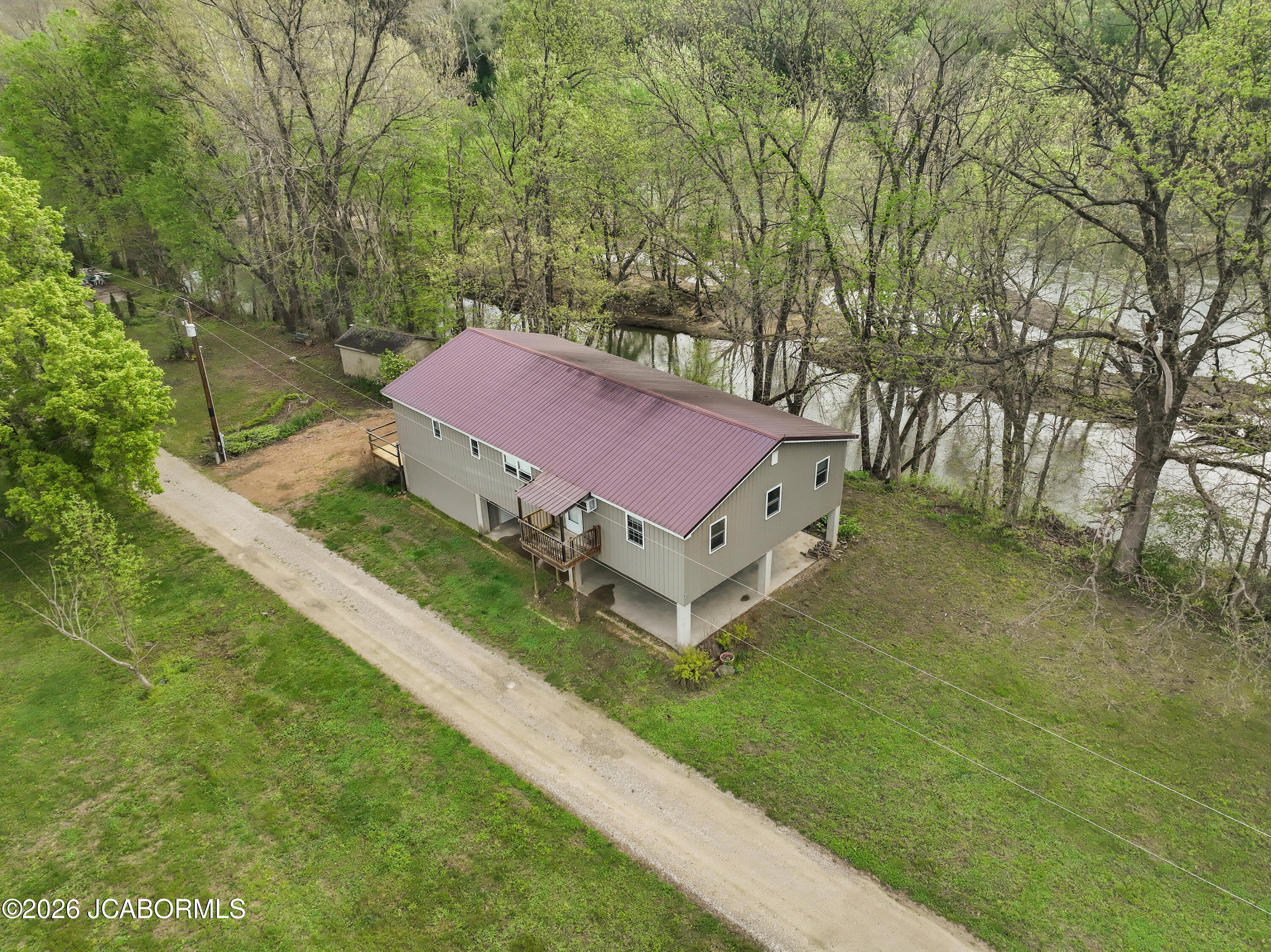 200 Lori Lane Property Photo 1