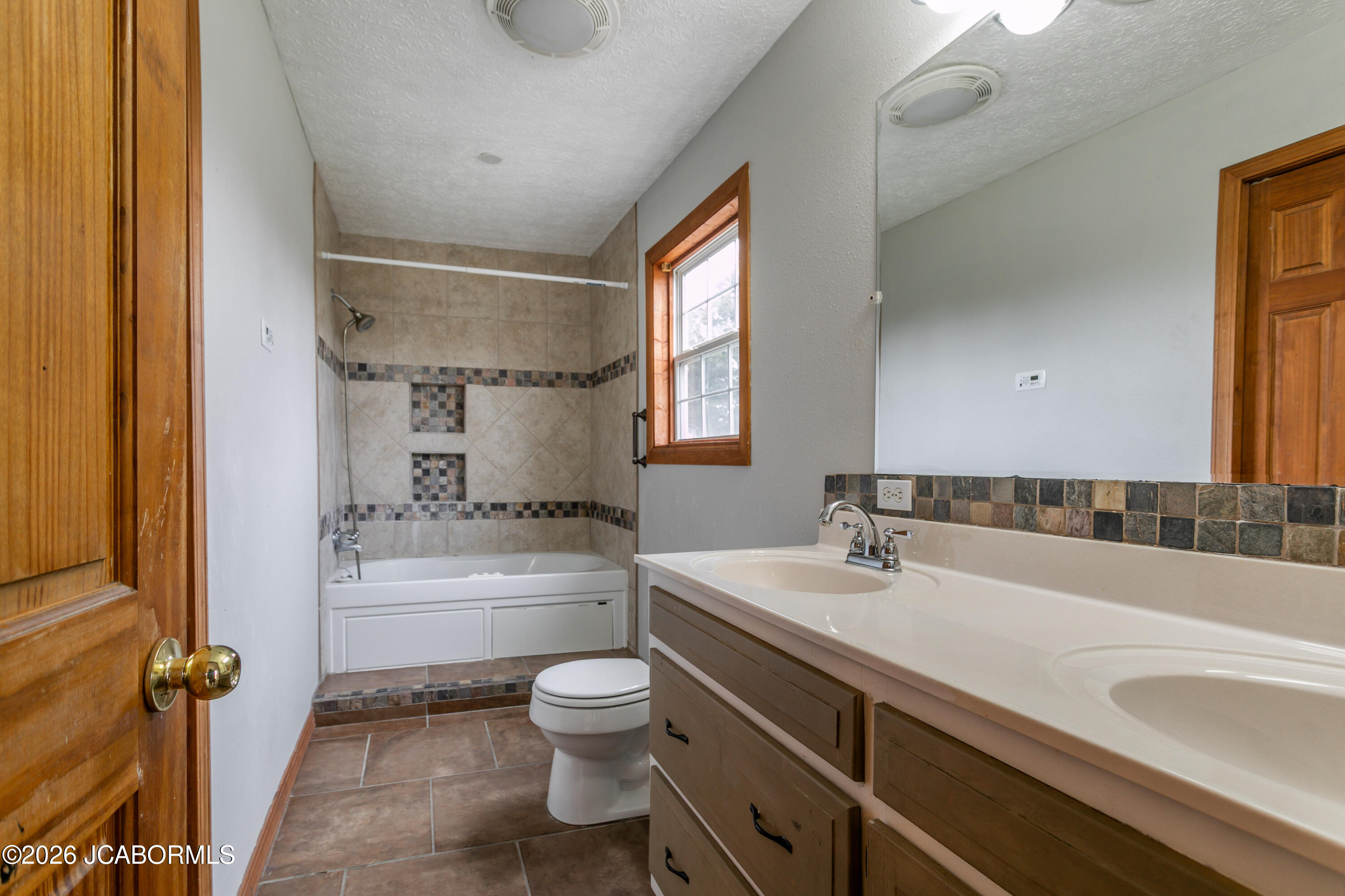 13820 State Highway O Property Photo 18