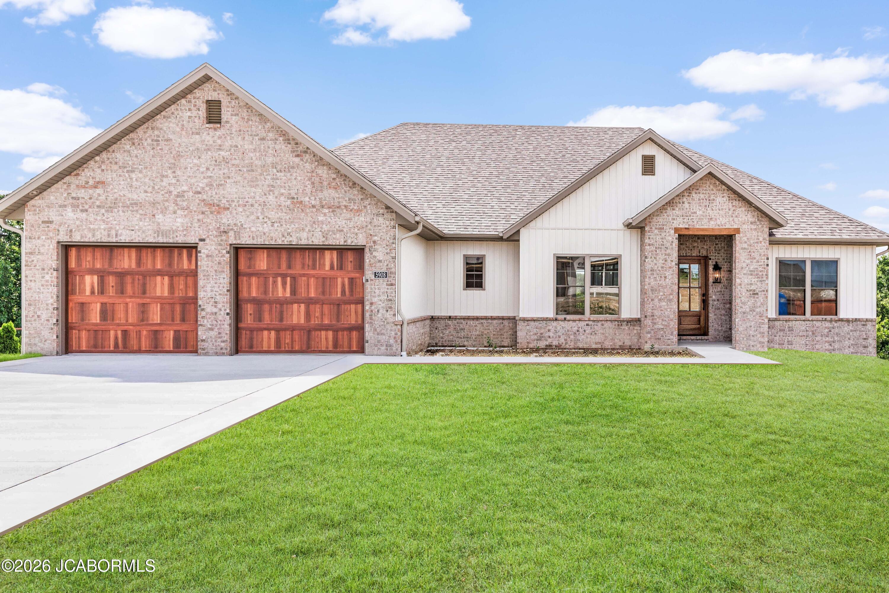 5908 Falcon Crest Lane Property Photo 1