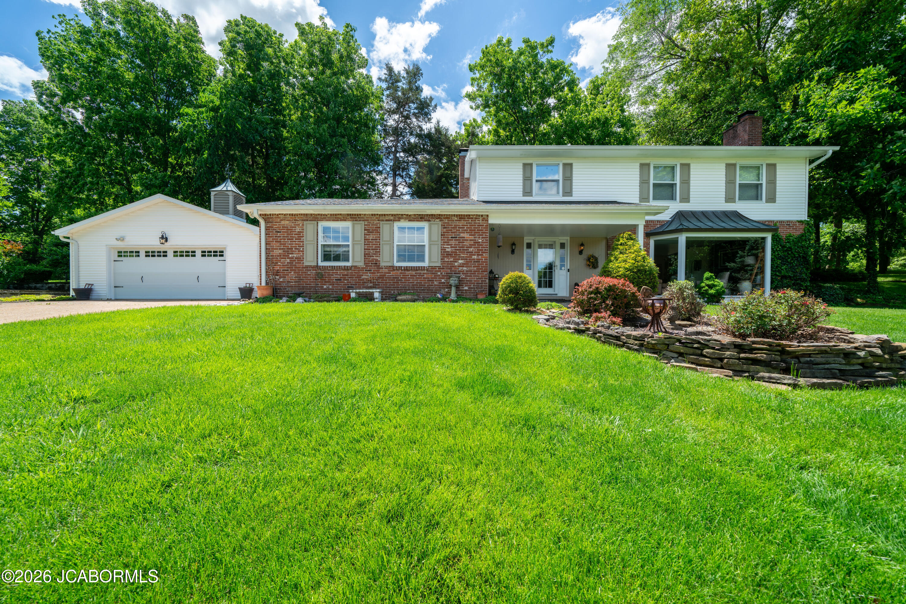 2719 W SCHELLRIDGE ROAD Property Photo 1