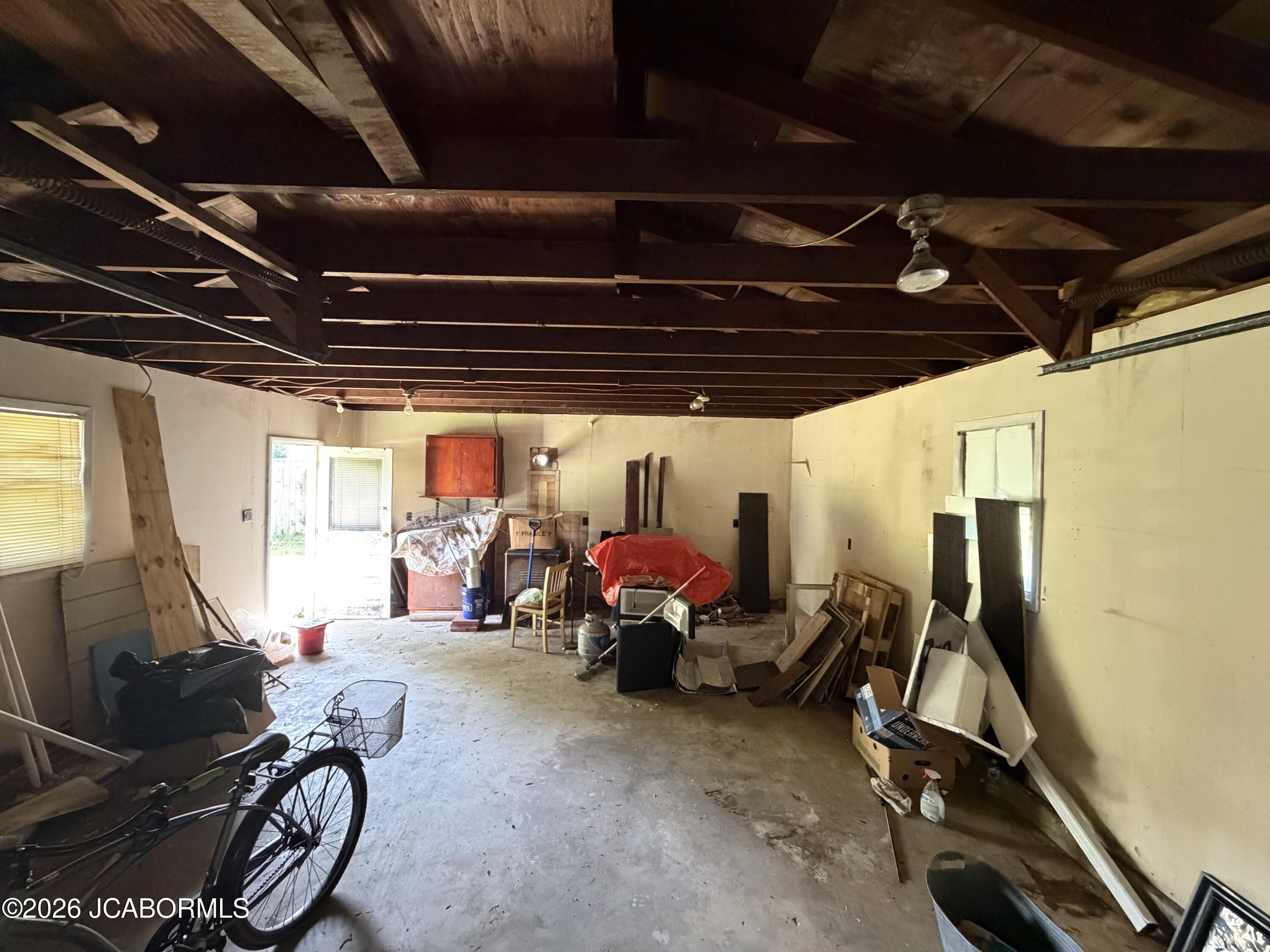 801 W 7th Street Property Photo 15