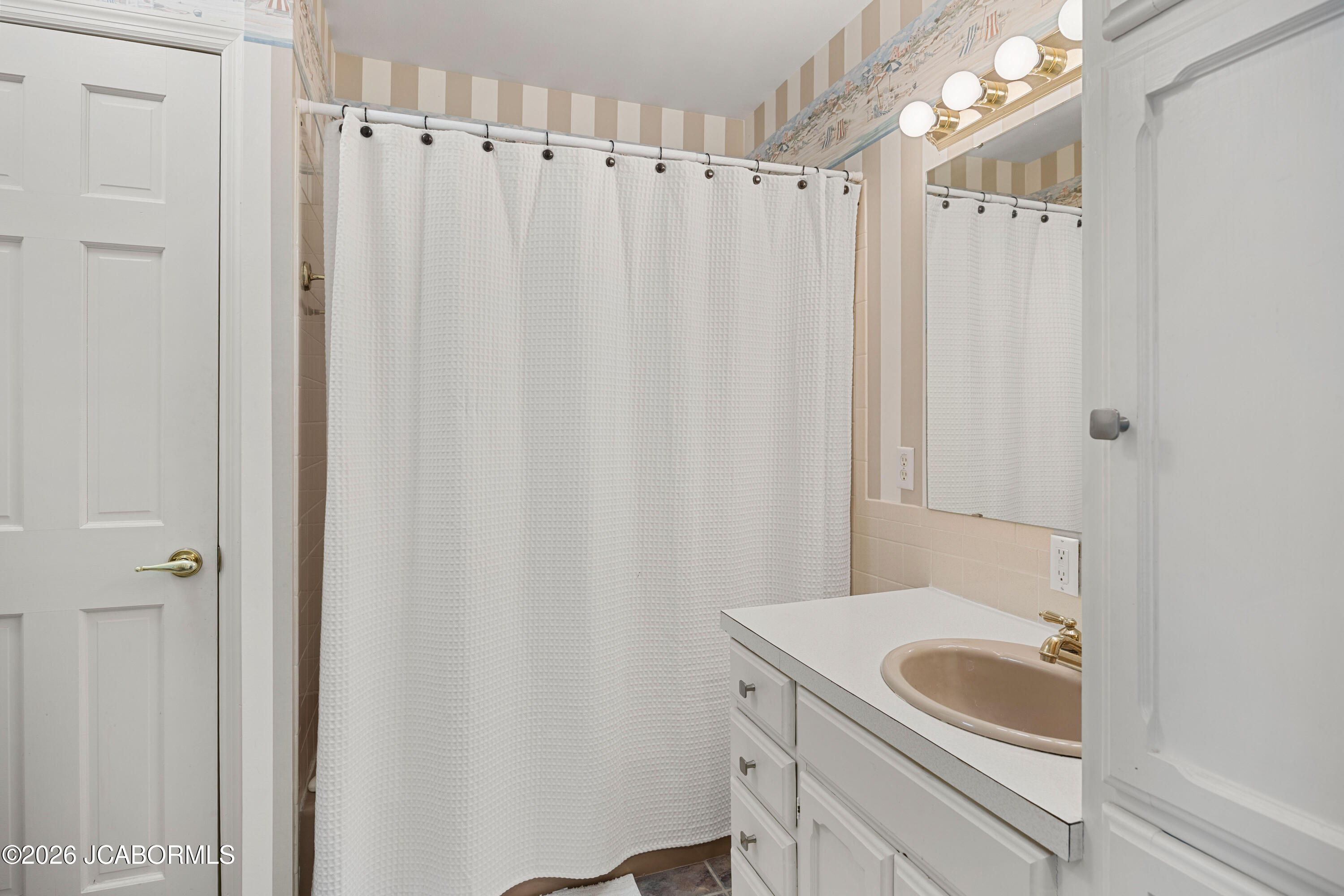 180 Borders Drive Property Photo 22