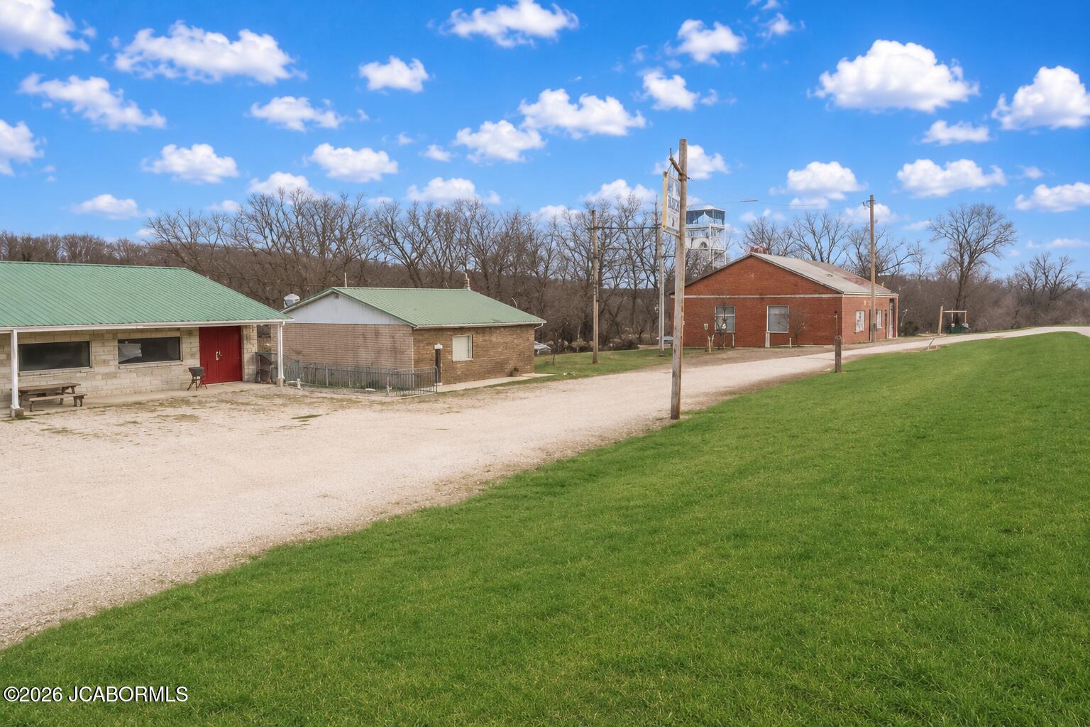 15917 Mo-17 Property Photo 3