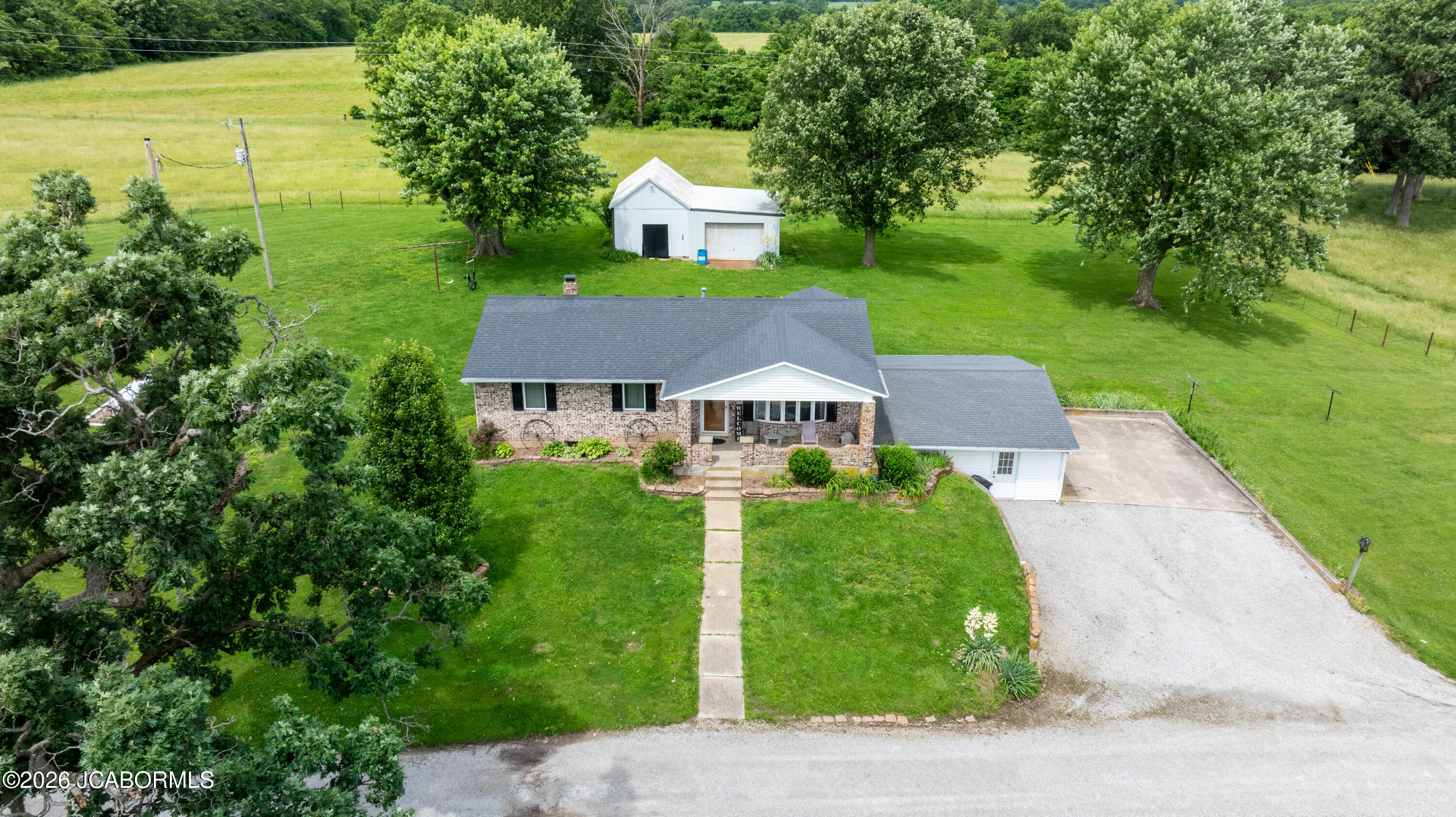 17074 Harris Road Property Photo 3