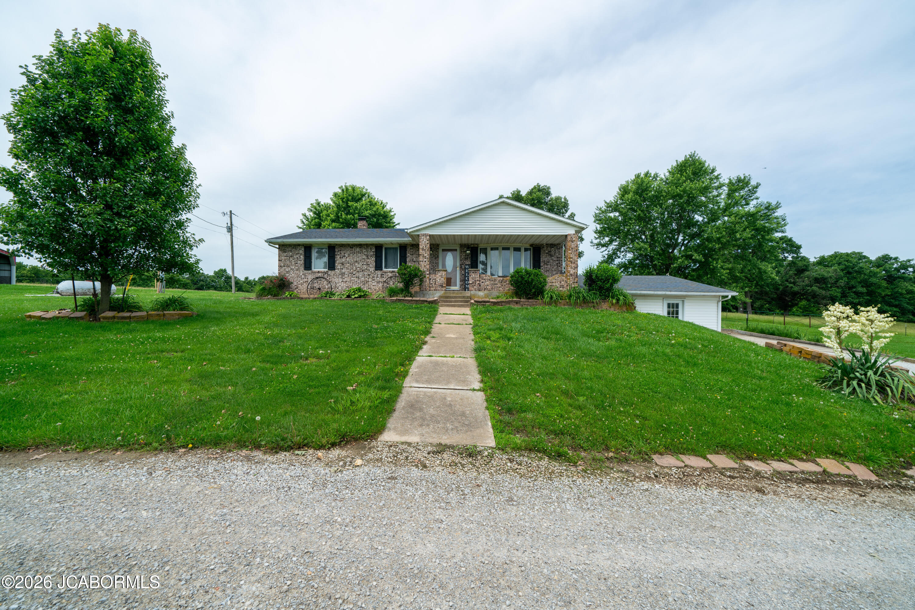 17074 Harris Road Property Photo 5