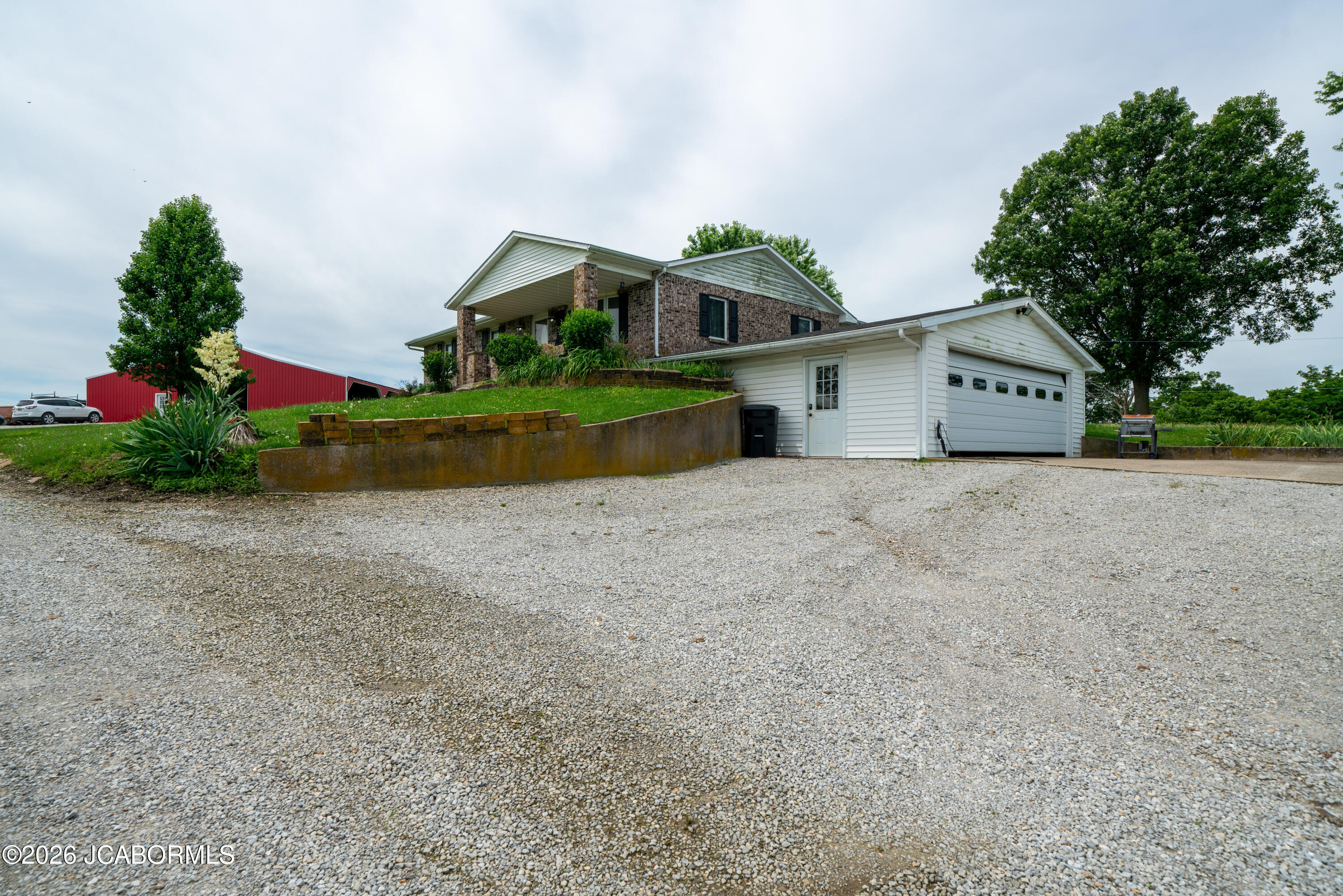 17074 Harris Road Property Photo 8