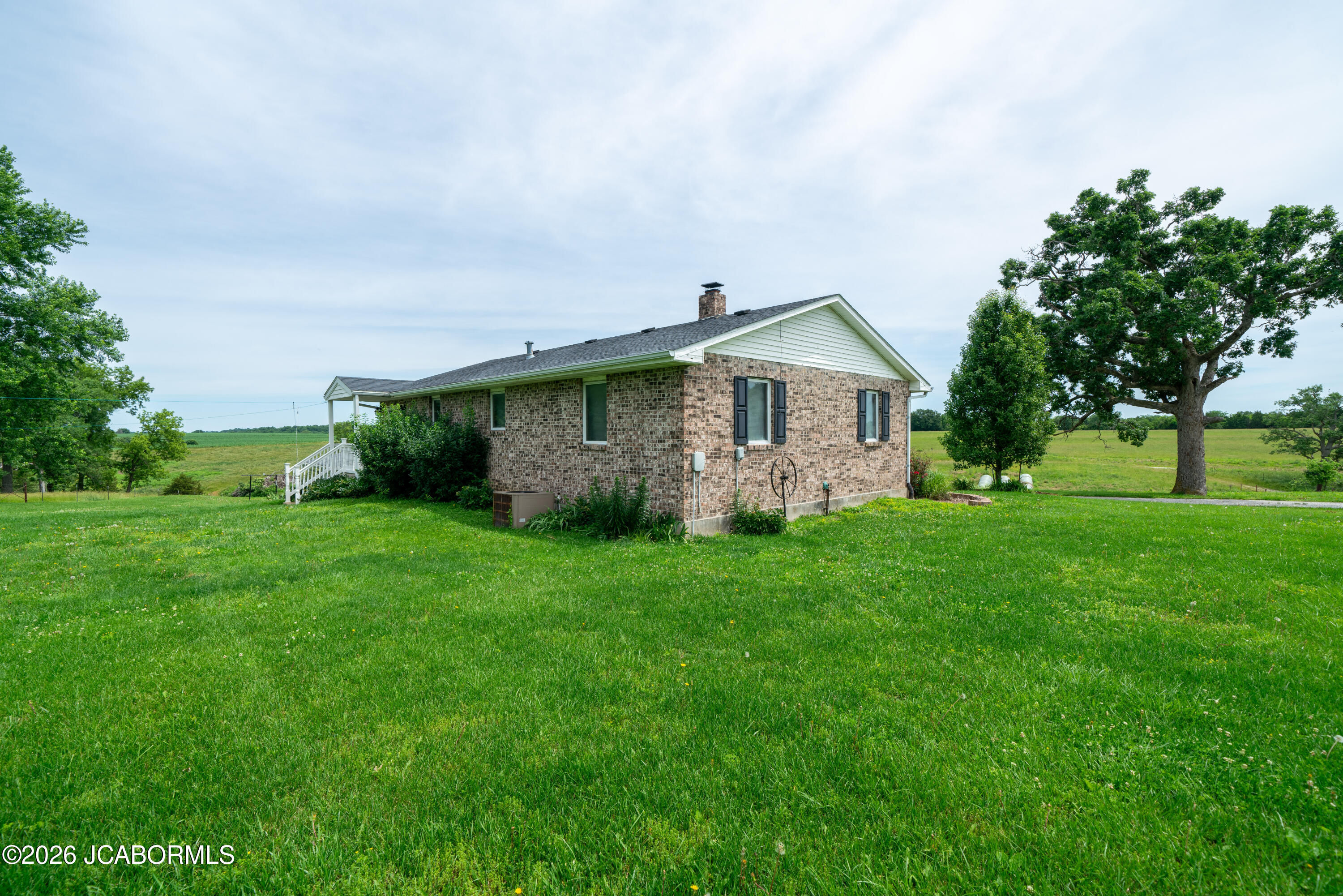 17074 Harris Road Property Photo 9