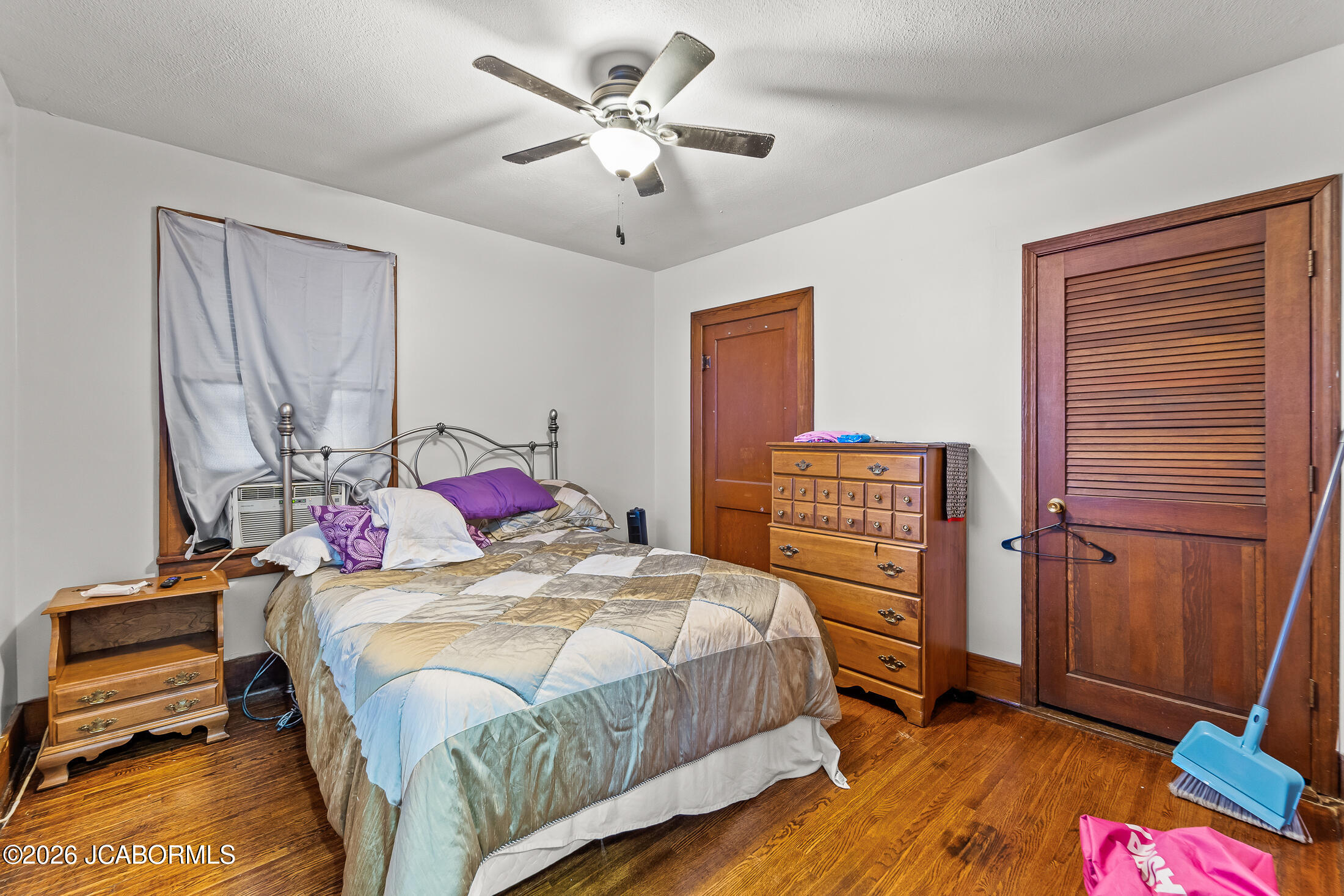 318 E Miller Street Property Photo 4