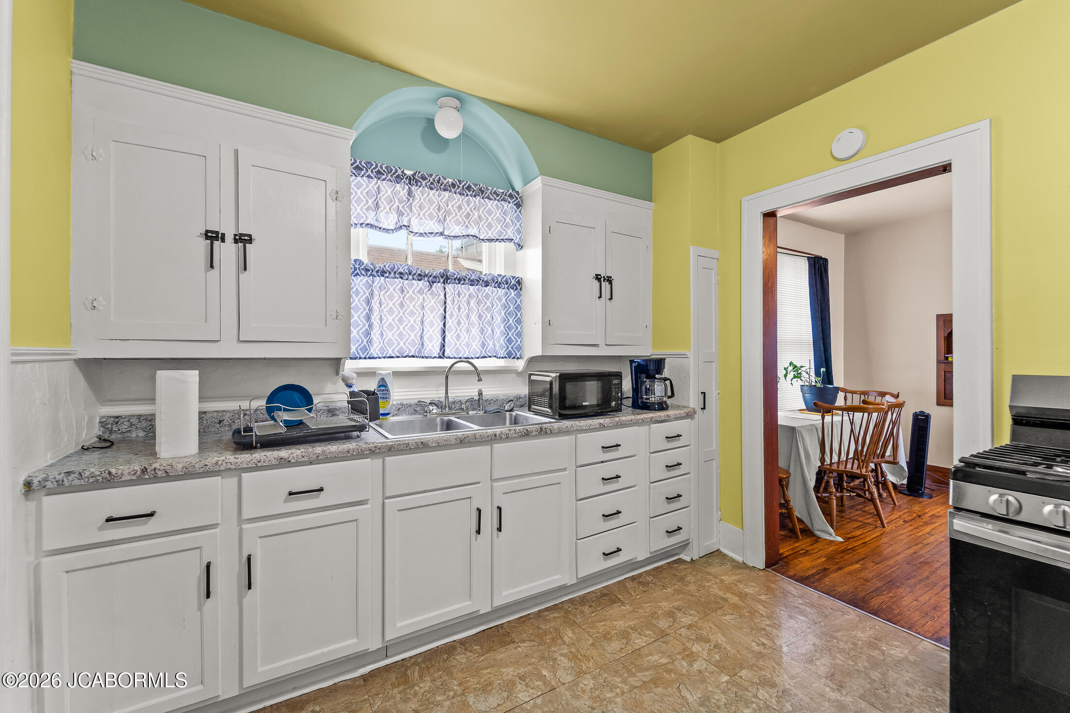 318 E Miller Street Property Photo 5