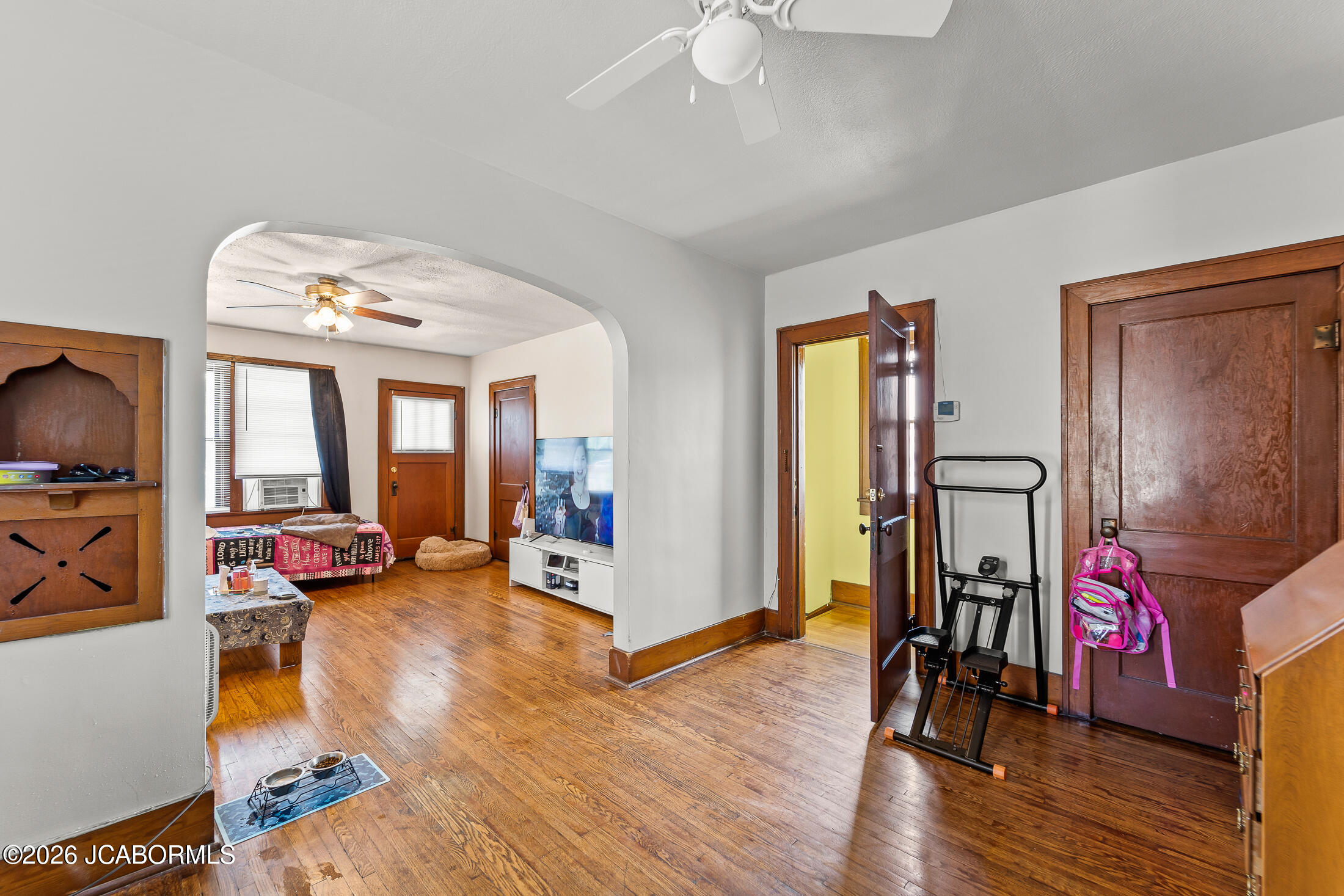 318 E Miller Street Property Photo 6
