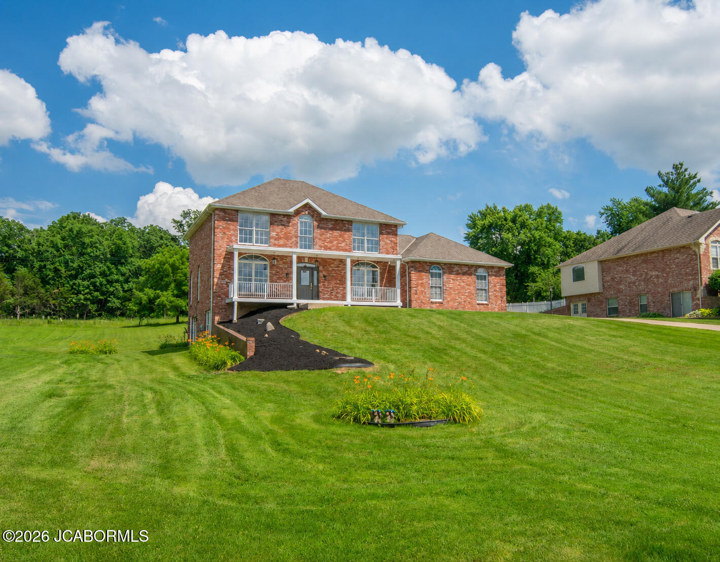 2811 Foxdale Drive Property Photo 1