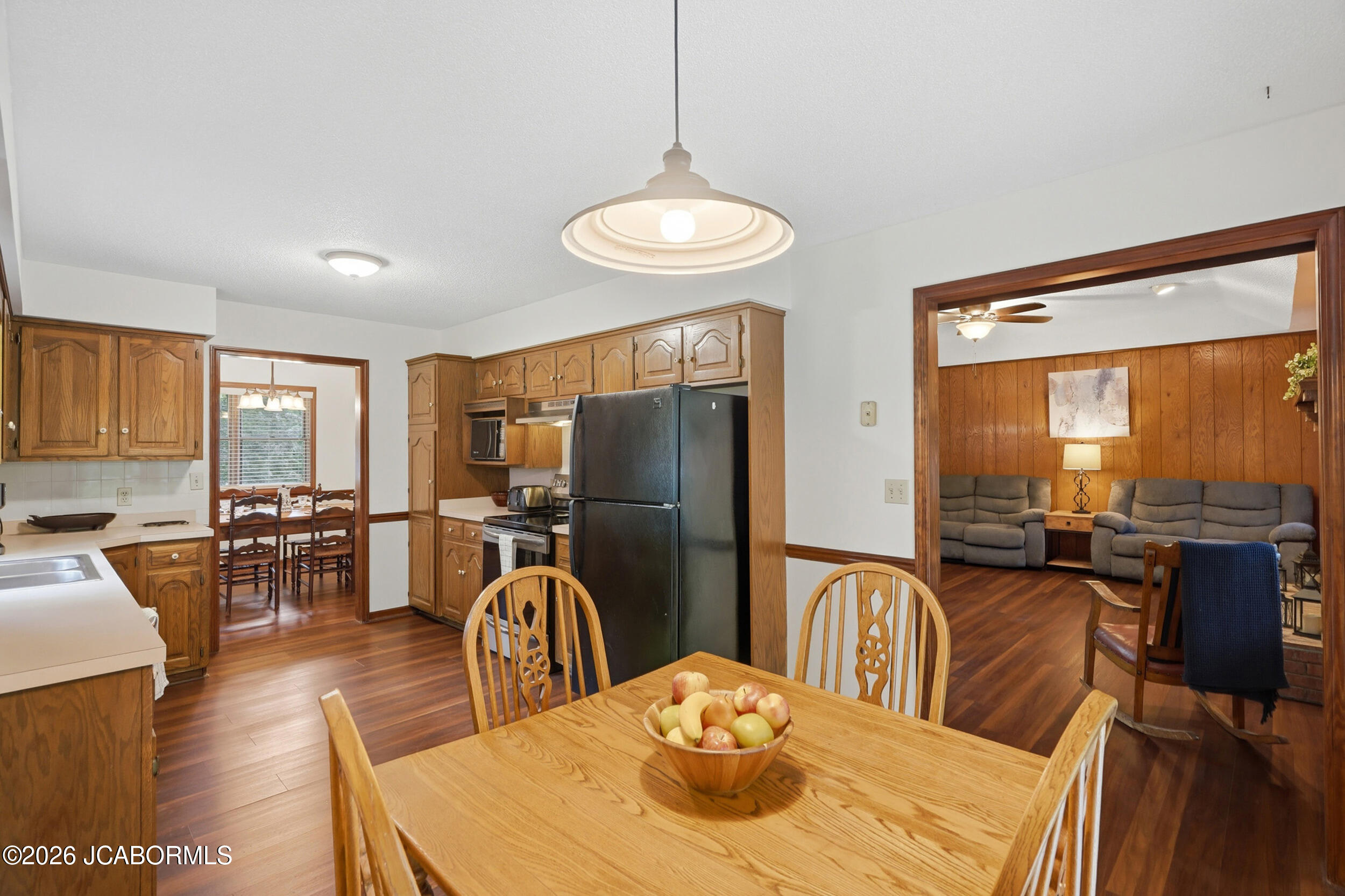 108 Kingsbury Court Property Photo 33
