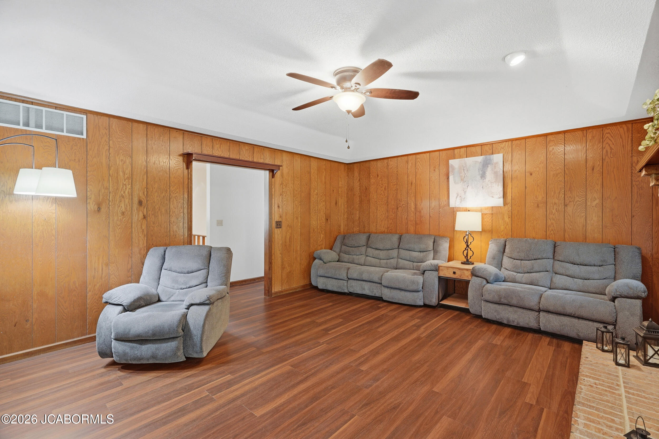 108 Kingsbury Court Property Photo 34