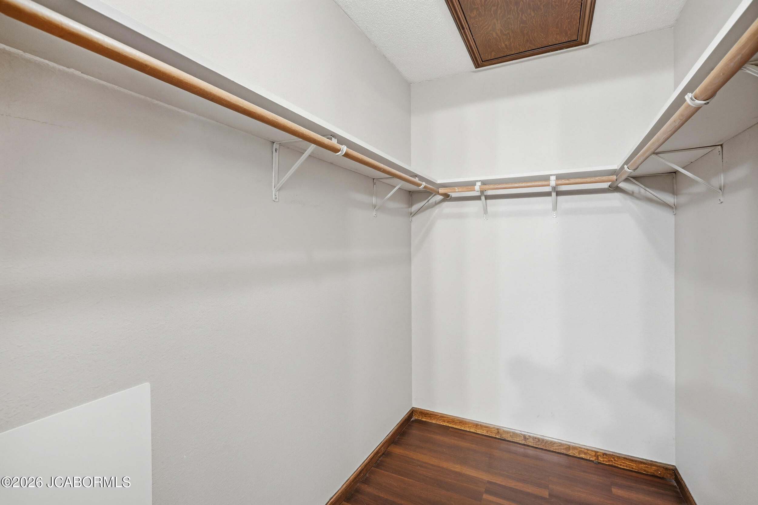108 Kingsbury Court Property Photo 46