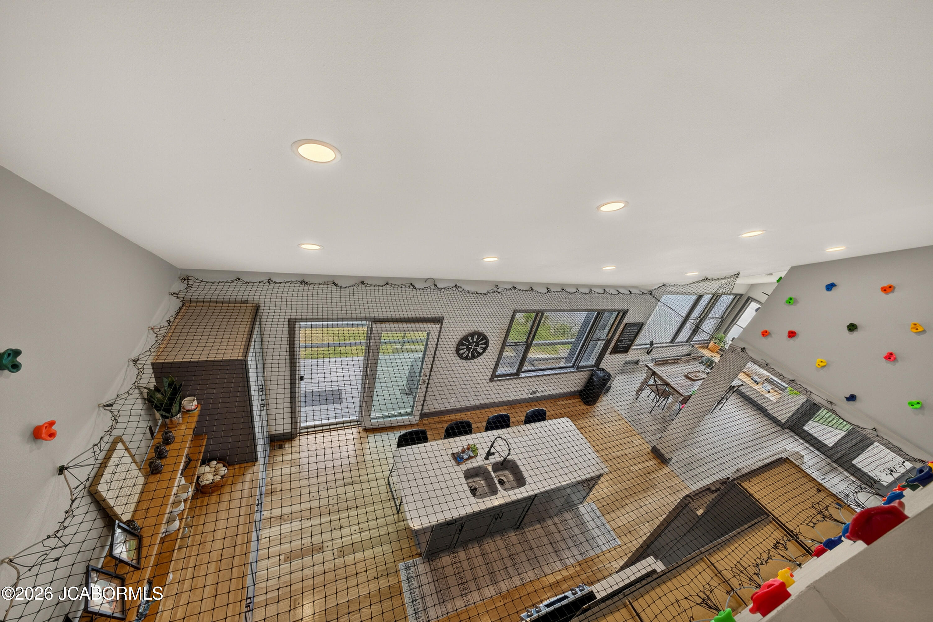 1900 Hayselton Drive Property Photo 10