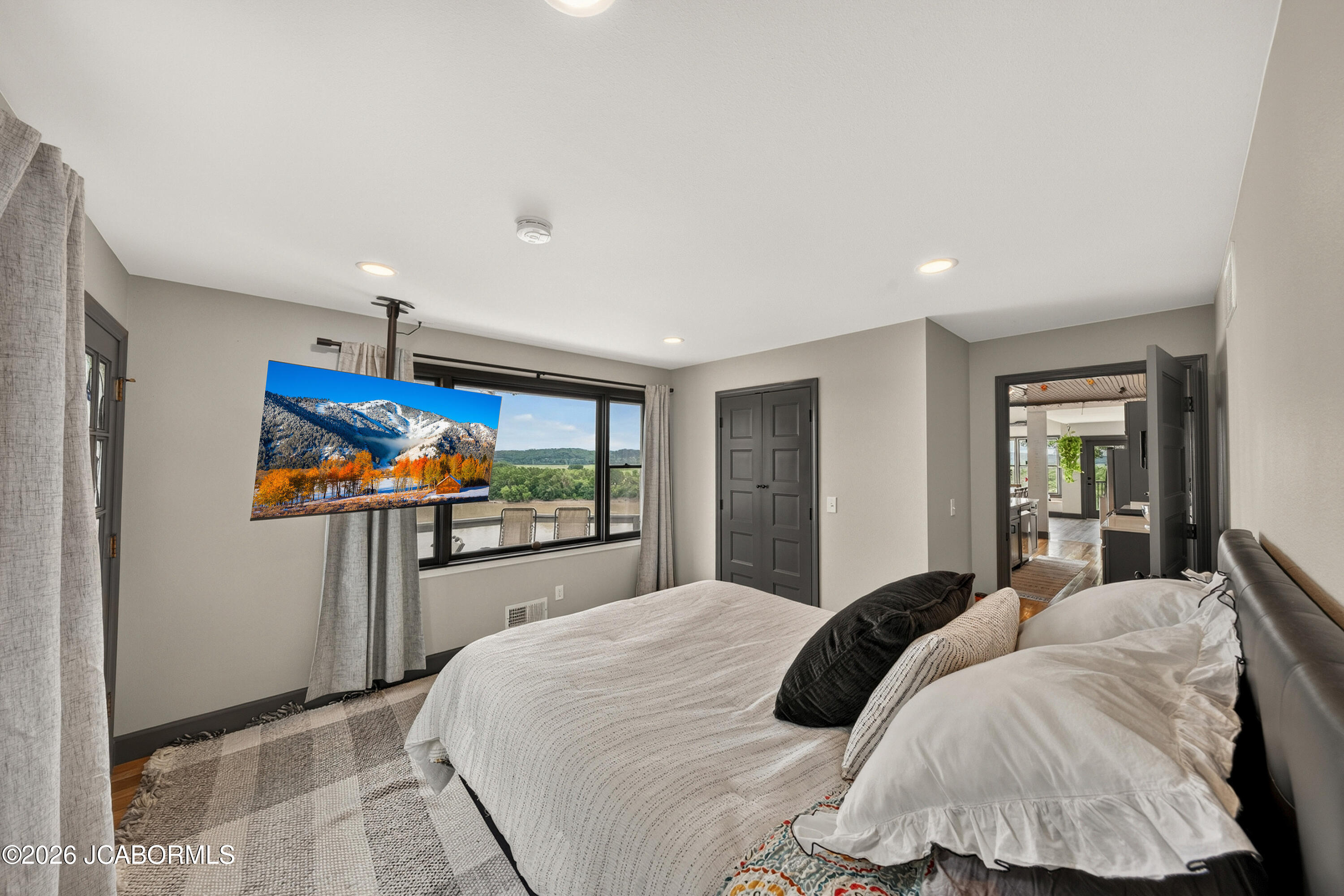 1900 Hayselton Drive Property Photo 23
