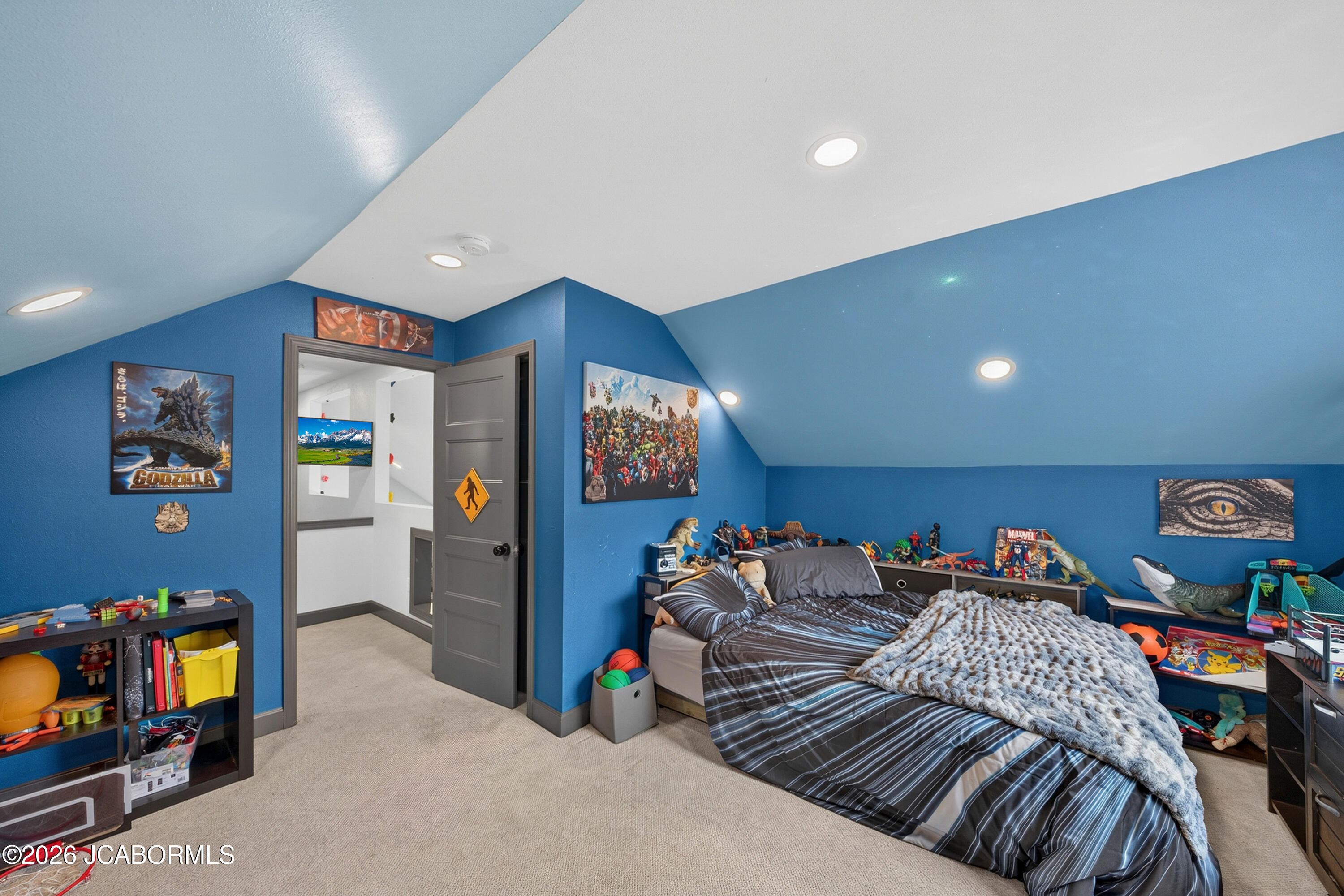 1900 Hayselton Drive Property Photo 40
