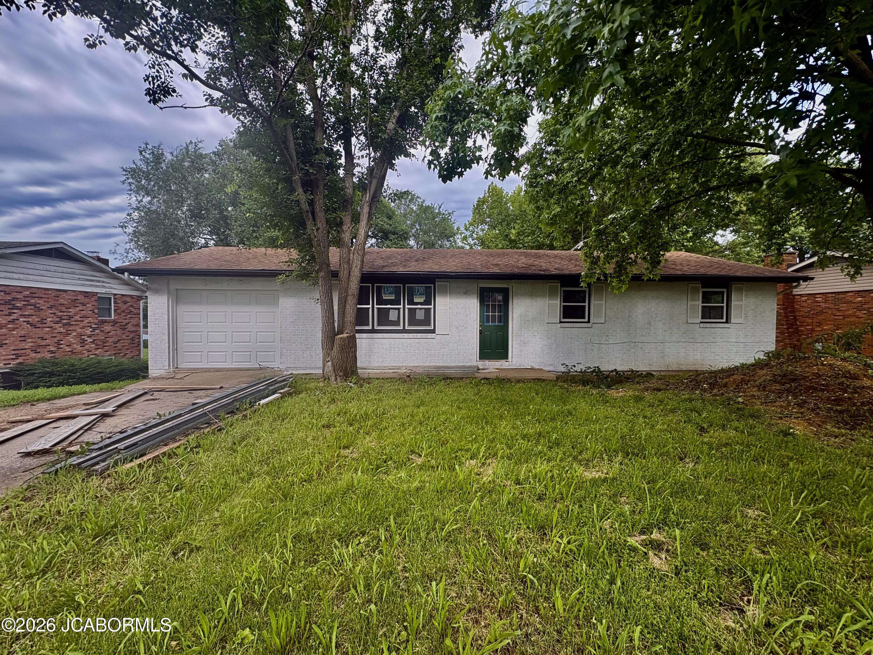 1809 Iris Drive Property Photo 1