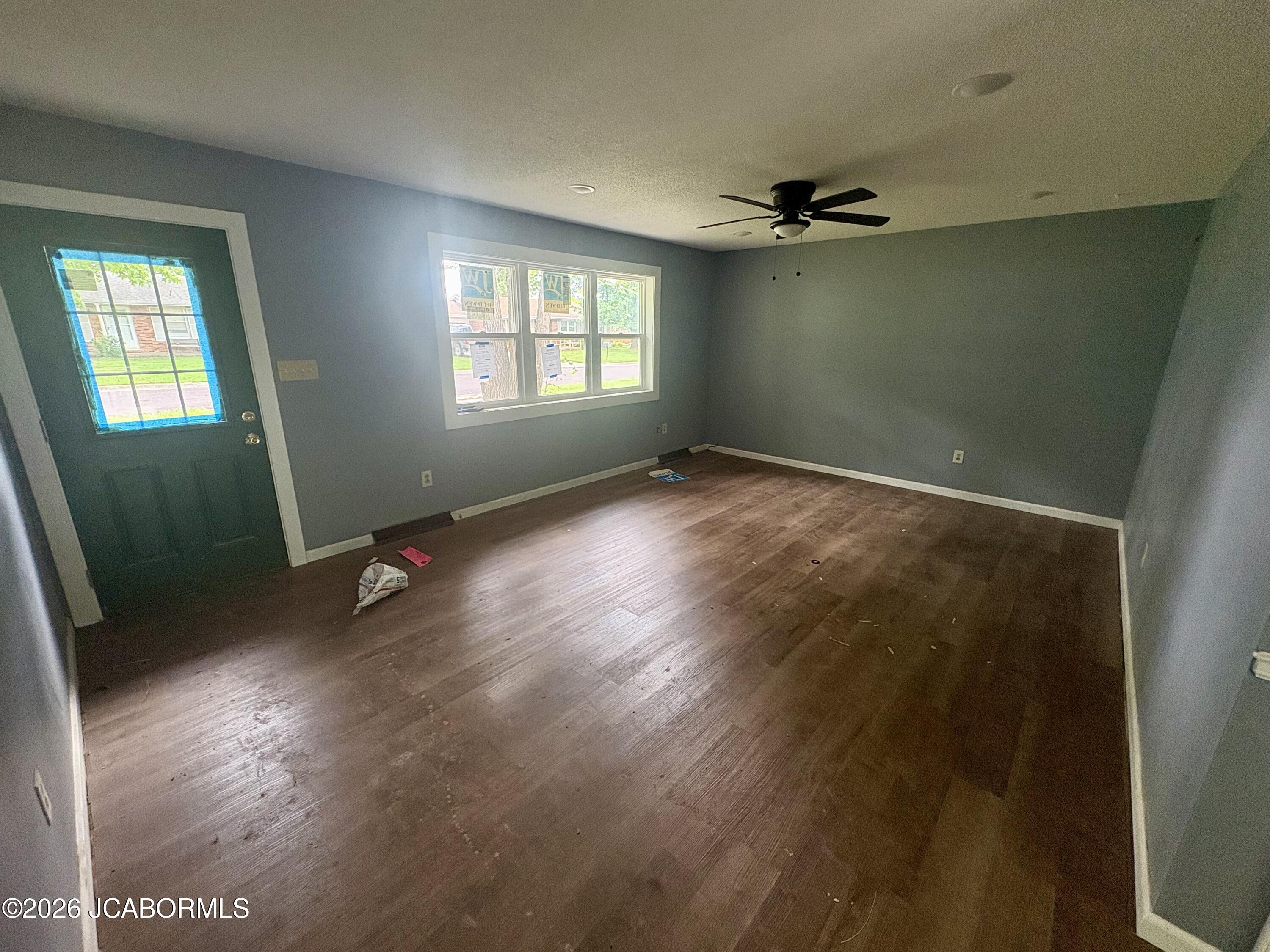 1809 Iris Drive Property Photo 4