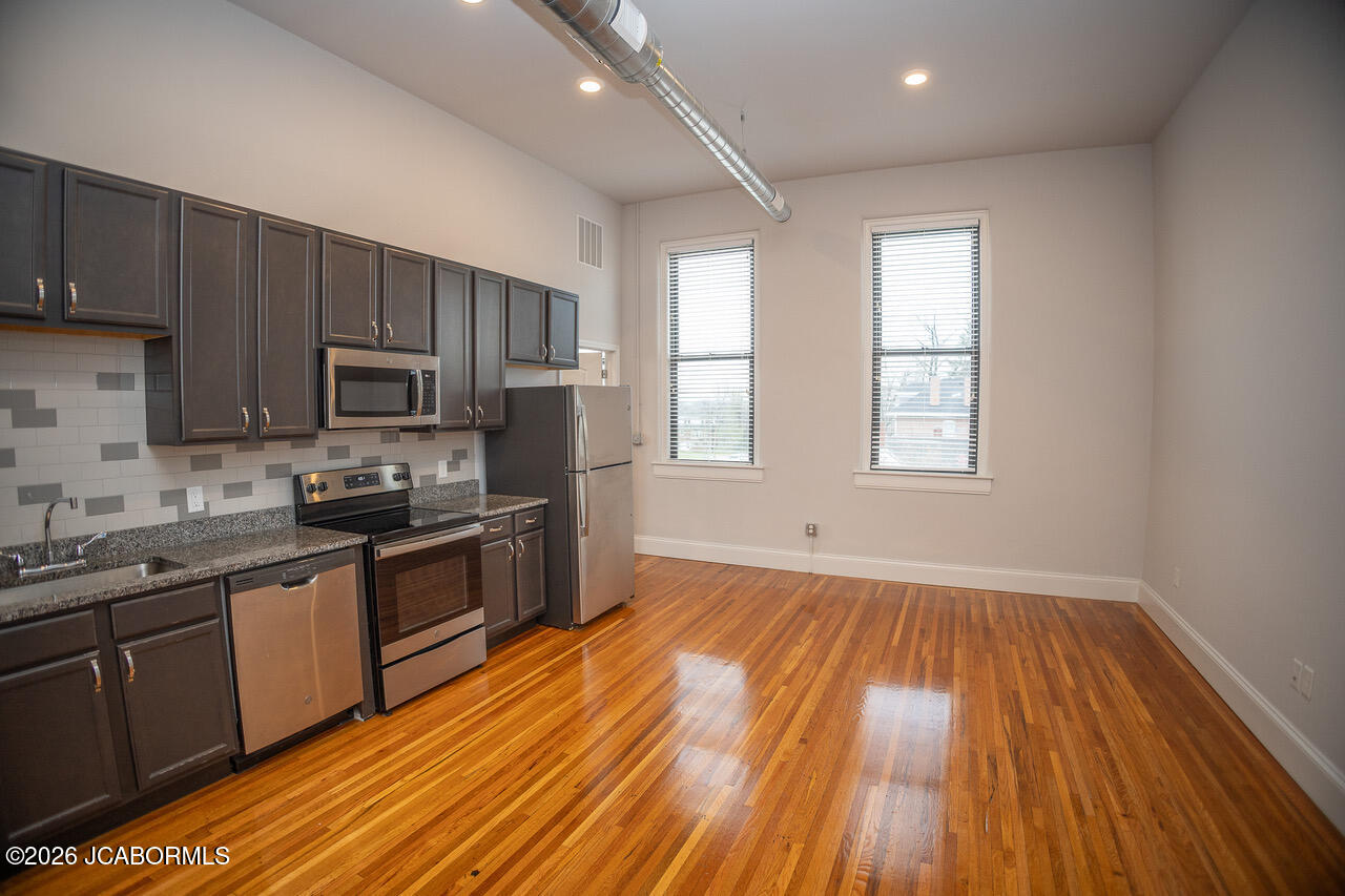 10073312 Property Photo 10