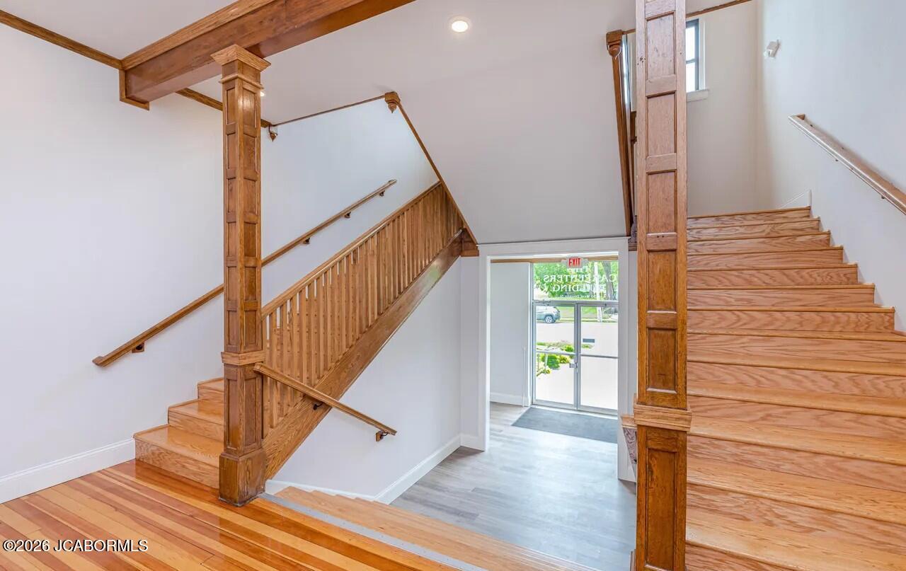 10073312 Property Photo 37