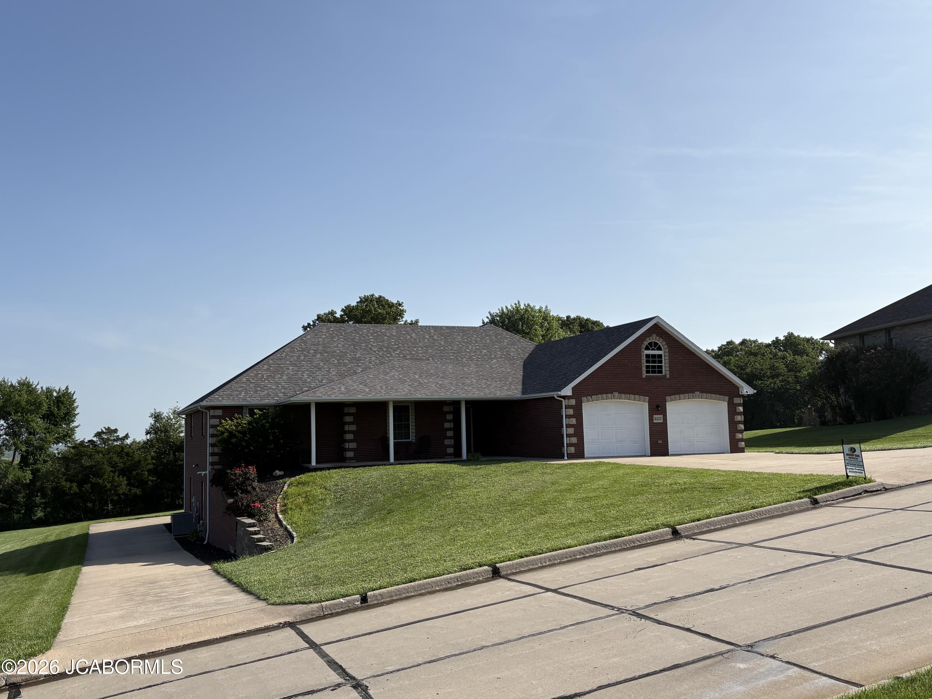 6325 Kleffner Ridge Property Photo 3