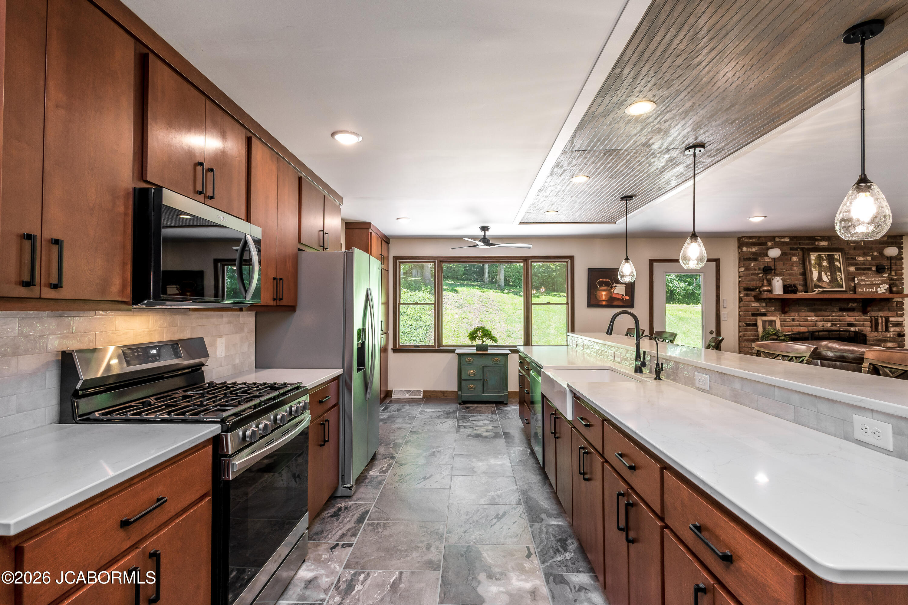 320 Fox Creek Road Property Photo 1
