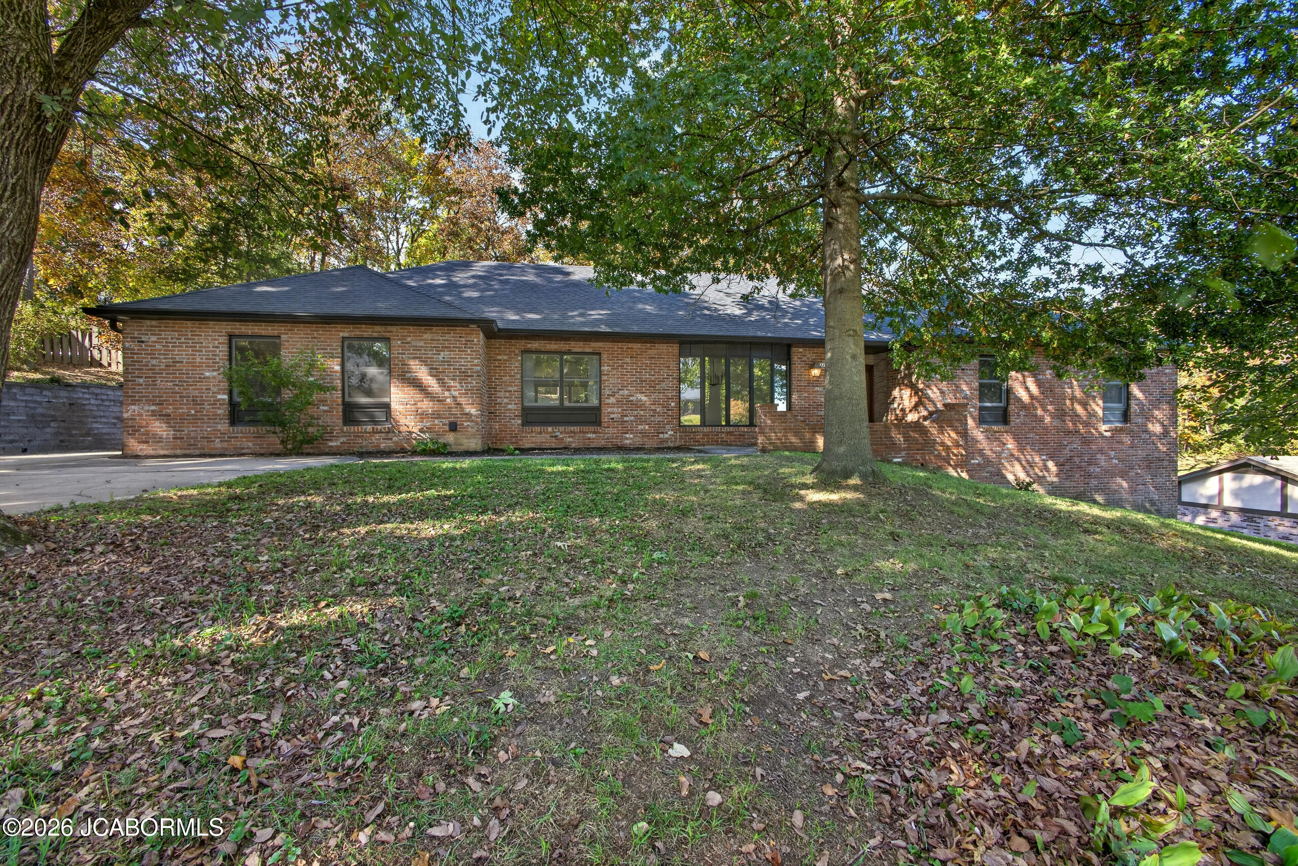 320 Fox Creek Road Property Photo 1