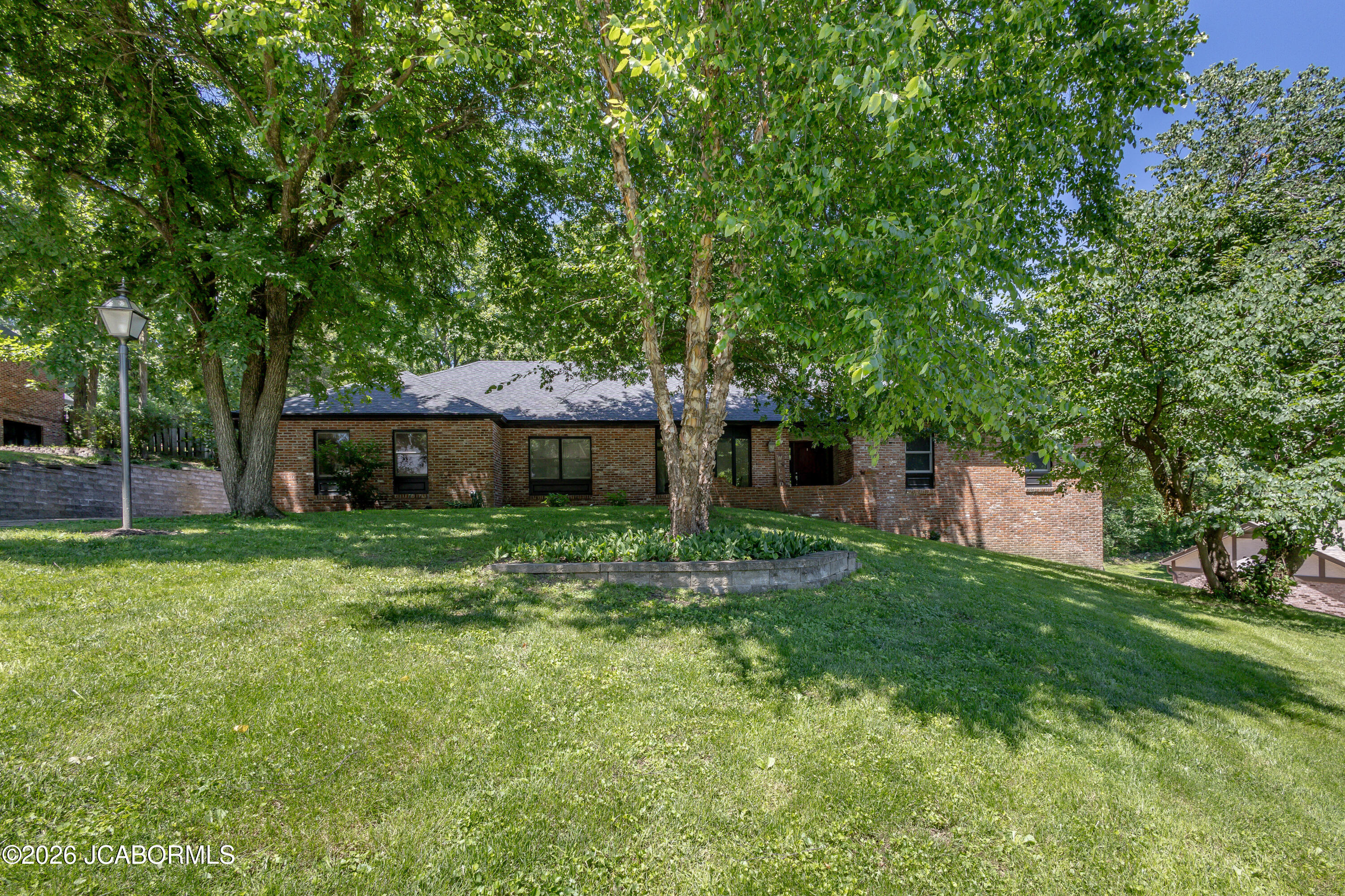 320 Fox Creek Road Property Photo 2