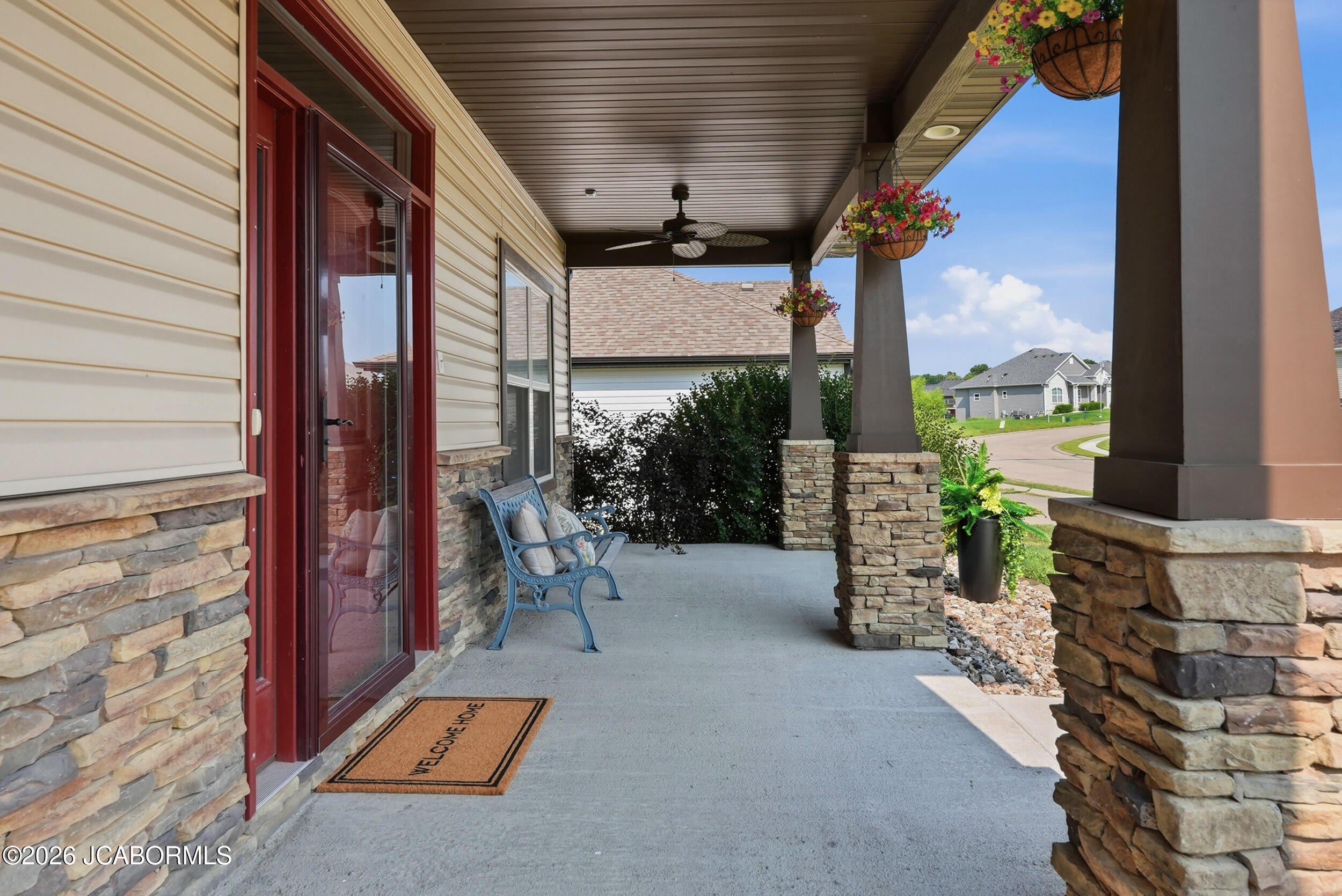5580 Kingfisher Drive Property Photo 1