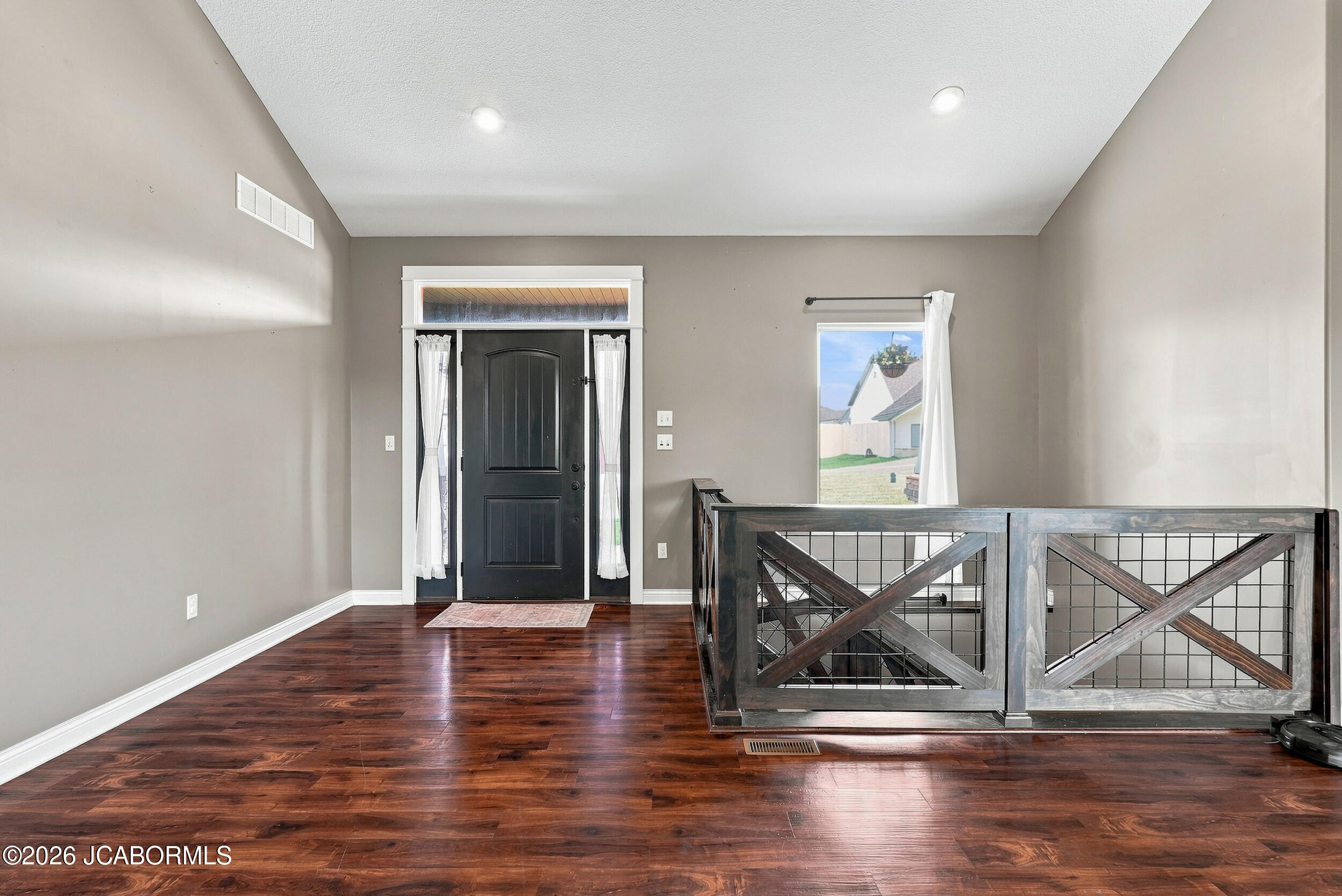 5580 Kingfisher Drive Property Photo 3
